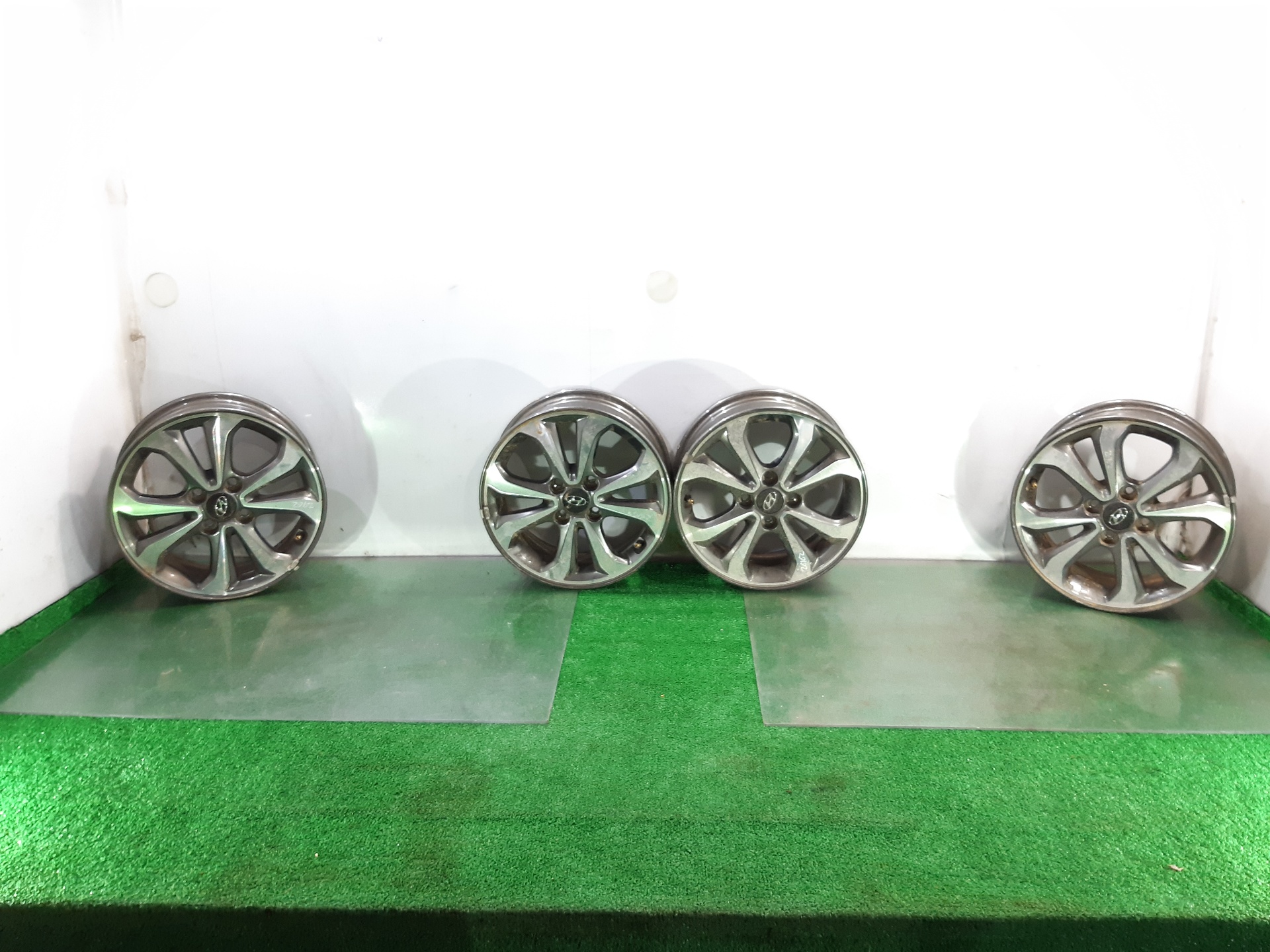 HYUNDAI i20 IB (2 generation) (2014-2020) Wheel Set R15 24044441