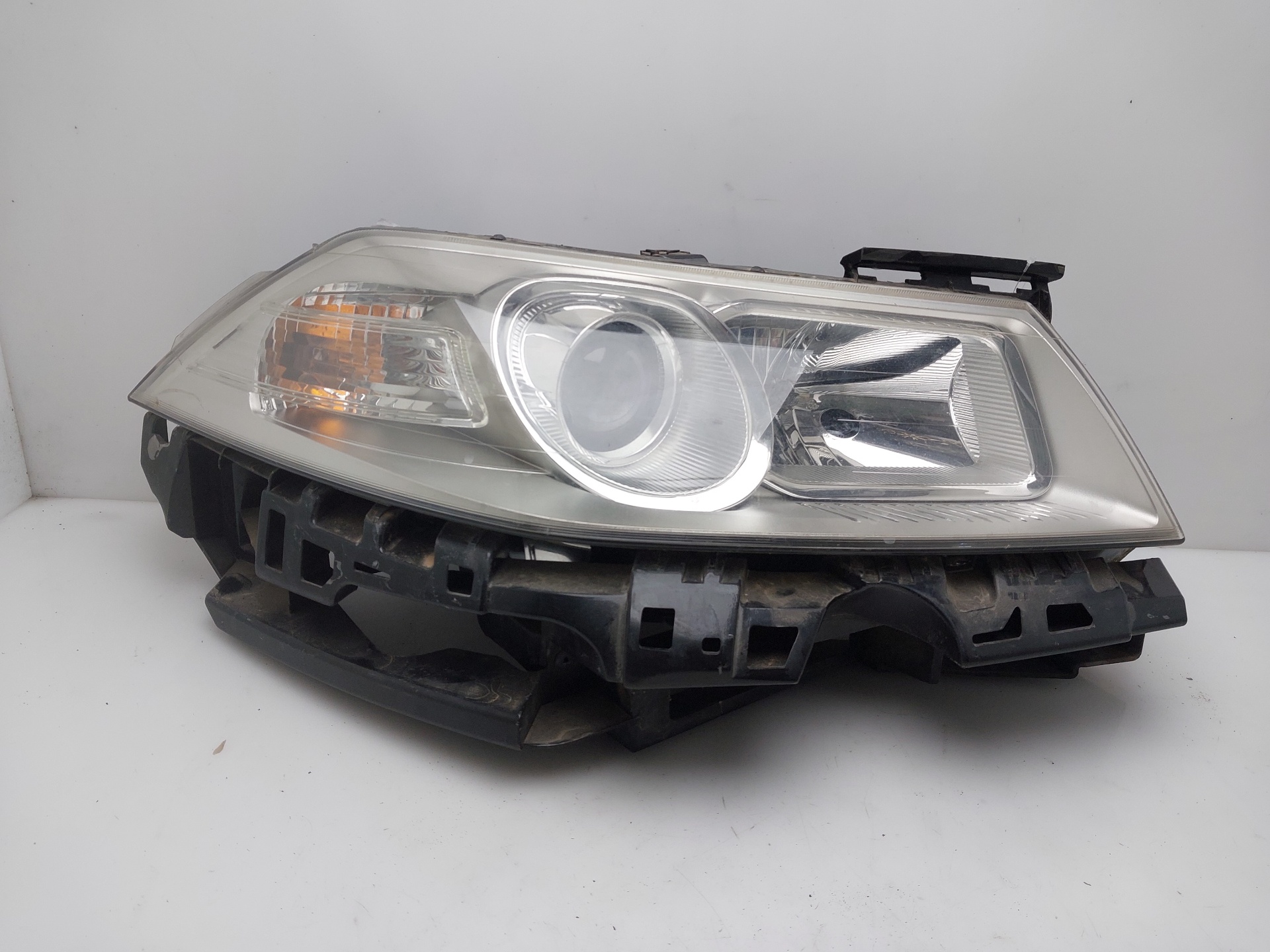 RENAULT Megane 2 generation (2002-2012) Priekinis dešinys žibintas 8200412754 24759174