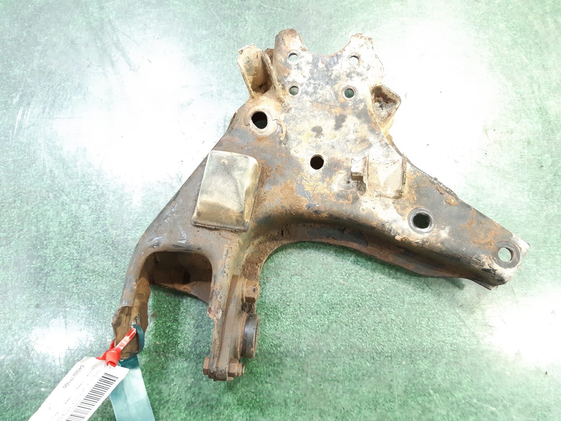 VOLVO Terrano 2 generation (1993-2006) Front Right Arm 545027F000 18755767