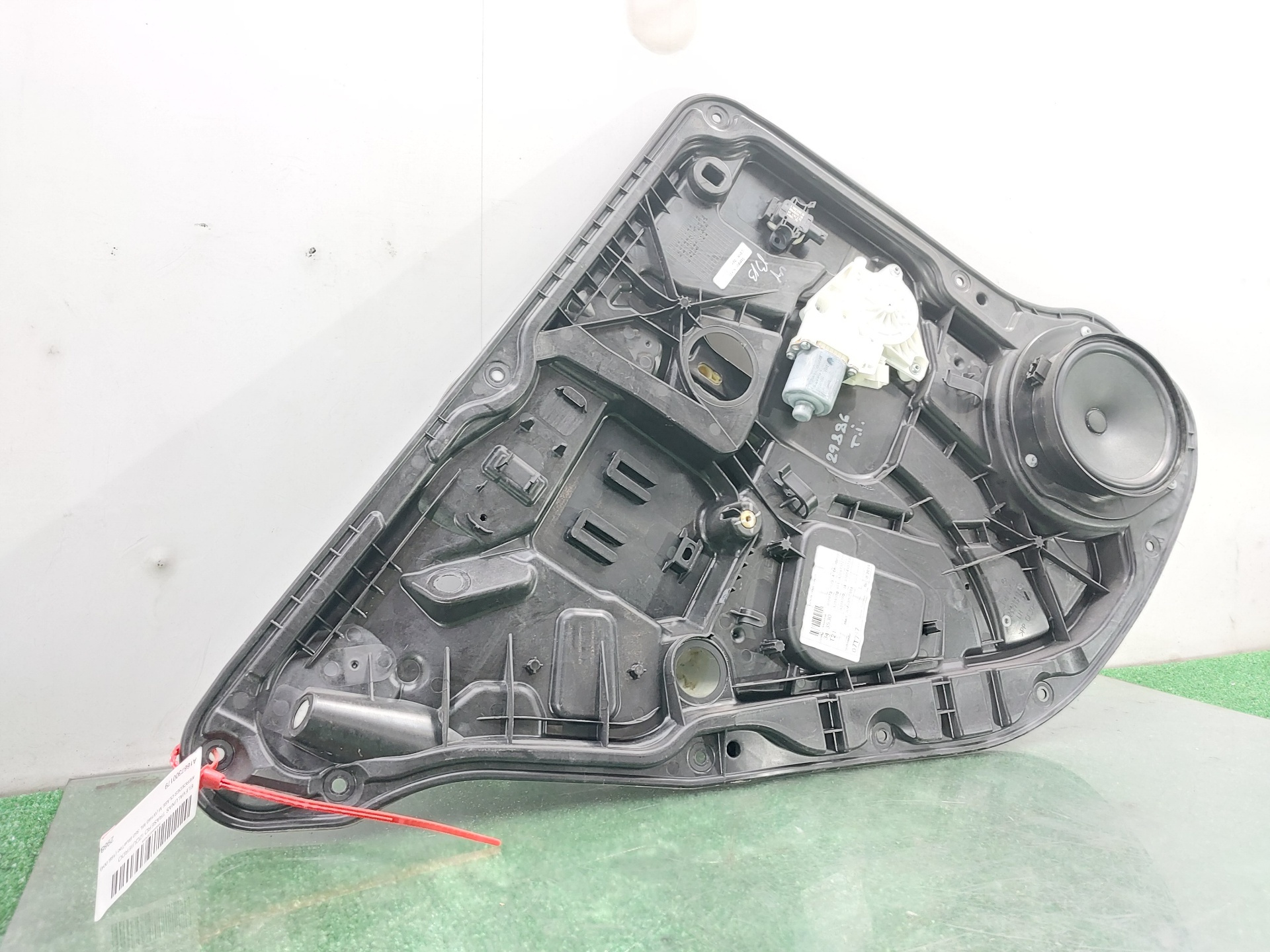 MERCEDES-BENZ M-Class W166 (2011-2015) Rear left door window lifter A1667300179 24118176