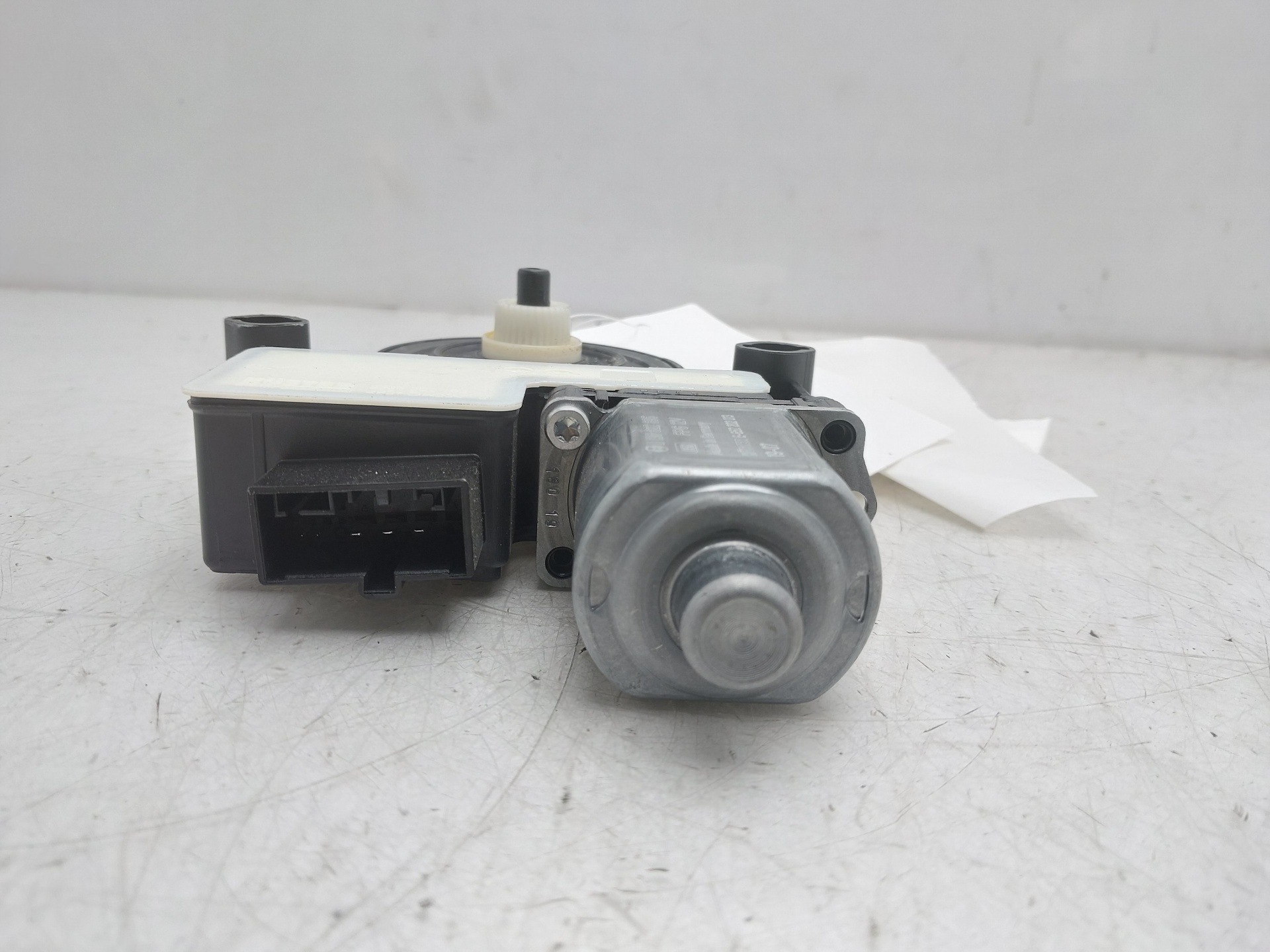 SEAT Alhambra 2 generation (2010-2021) Rear Left Door Window Control Motor 5Q0959407 23101490