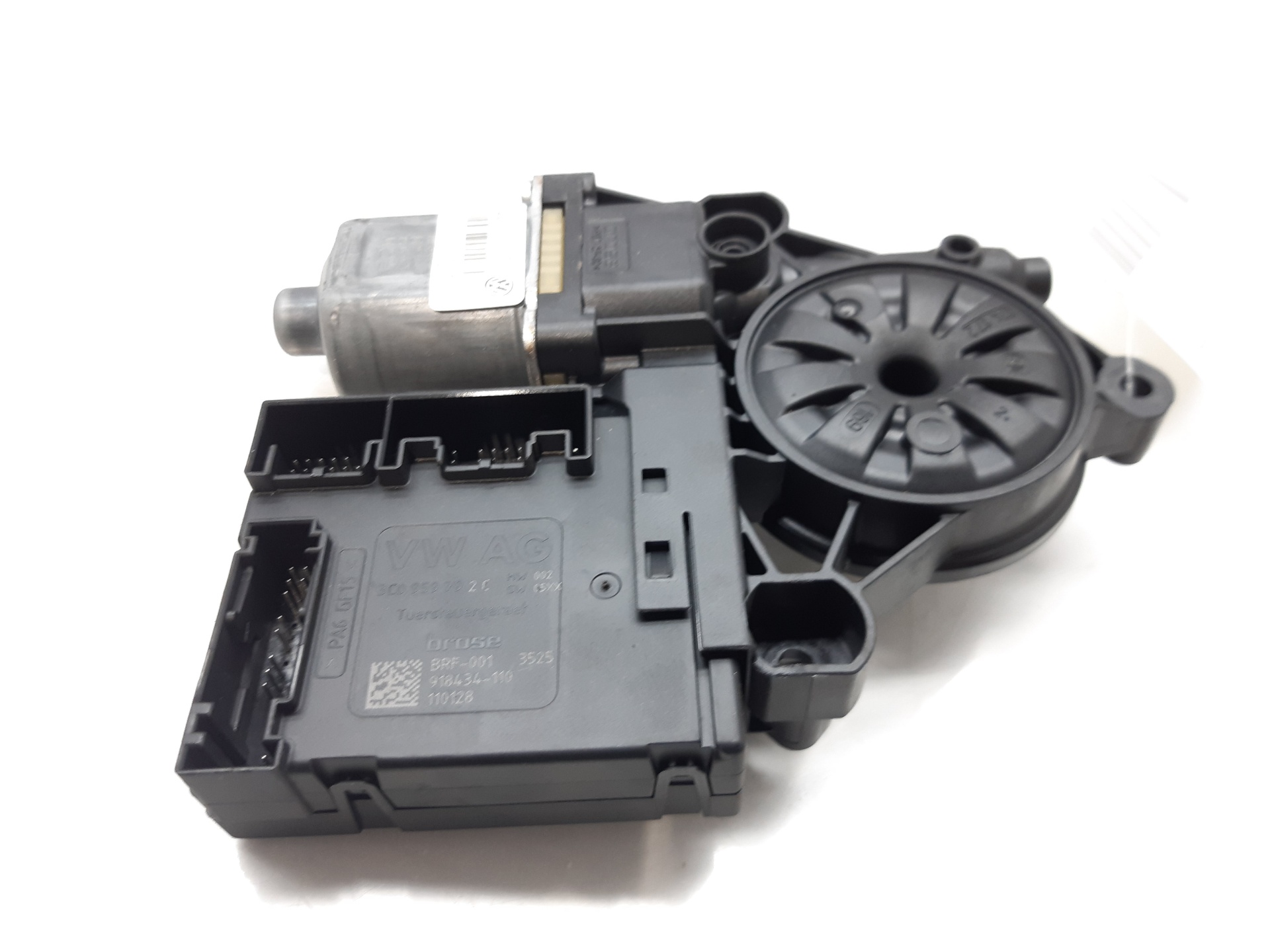 VOLKSWAGEN Passat B7 (2010-2015) Moteur de commande de vitre de porte avant droite 3AA959702A 20789636