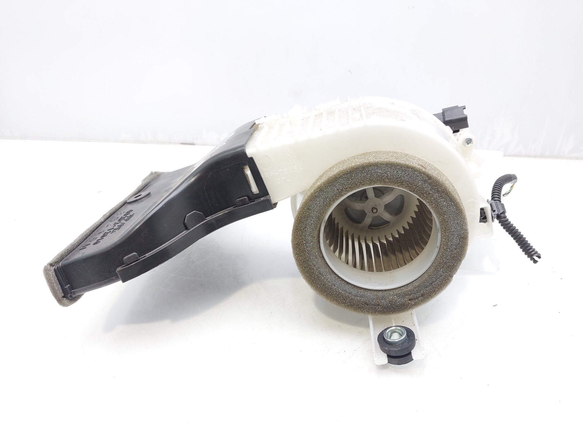 TOYOTA Auris 2 generation (2012-2015) Ventilateur diffuseur G923012010 22461582