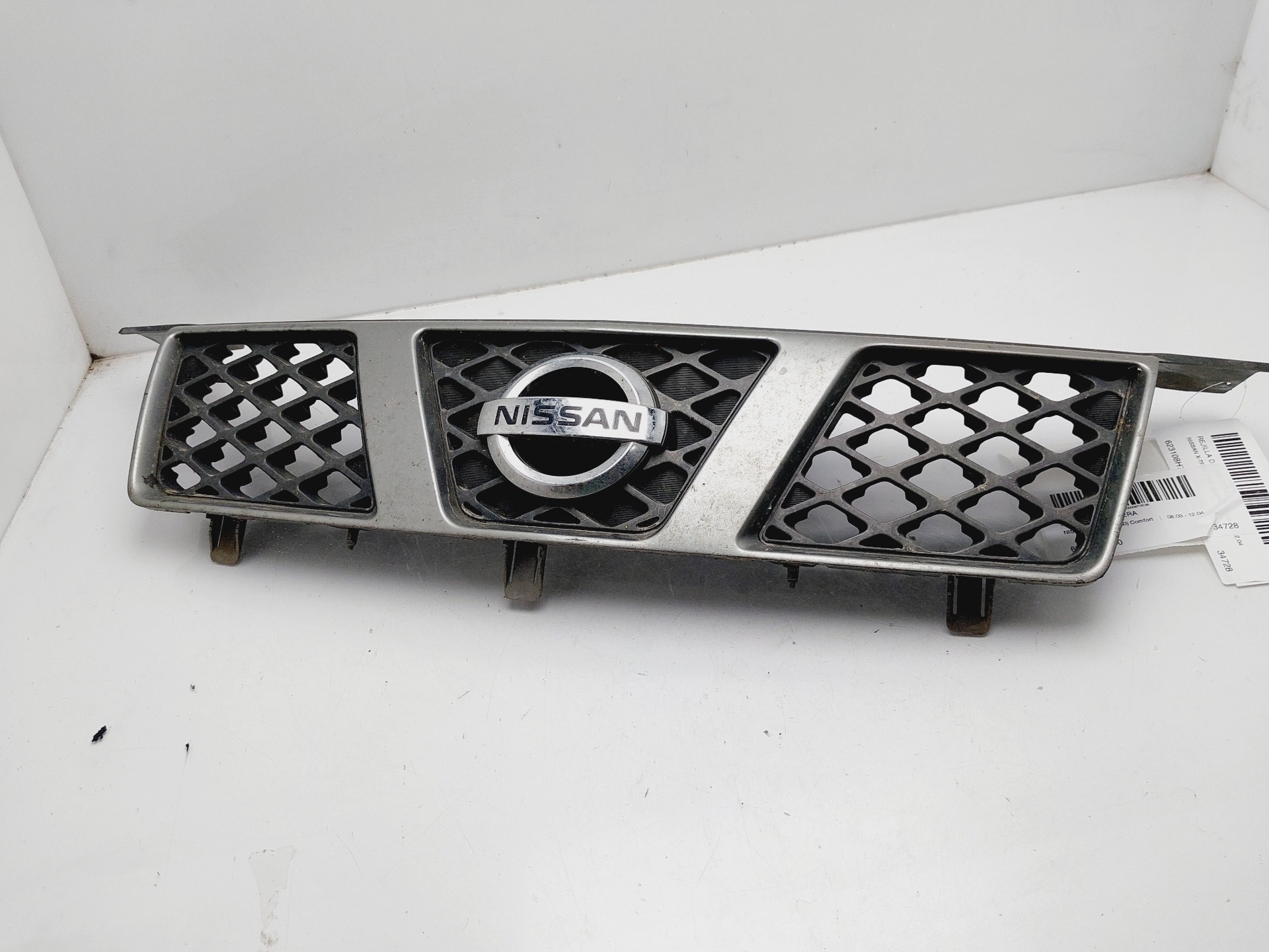 NISSAN X-Trail T30 (2001-2007) Radiator Grille 623108H700 25412505