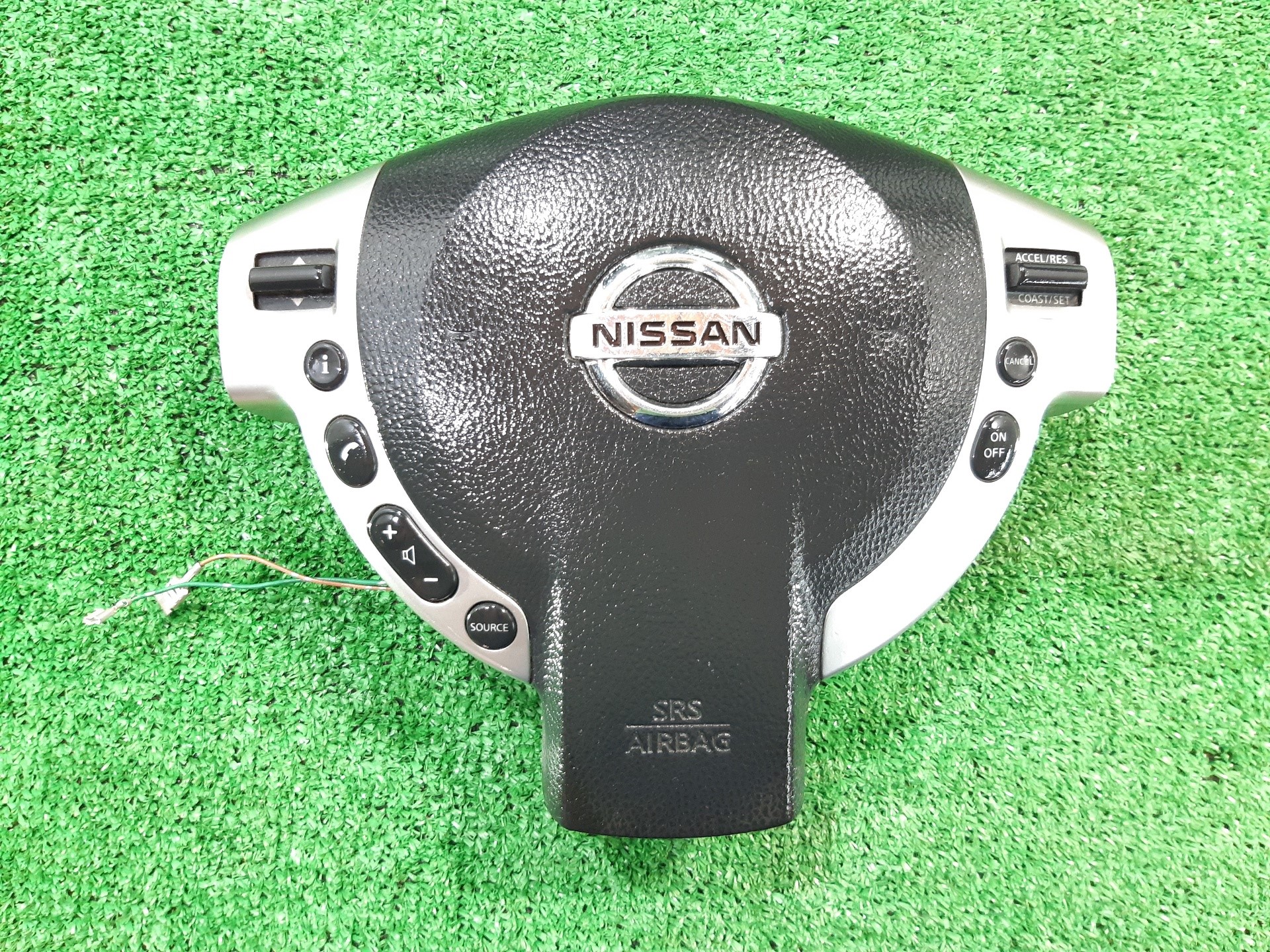 NISSAN Qashqai 1 generation (2007-2014) Other part 68030JD90A 24115470