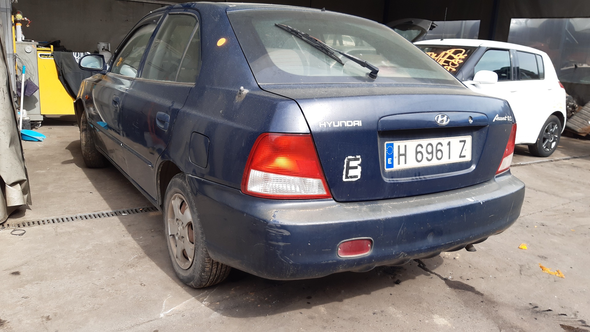 HYUNDAI Accent LC (1999-2013) Difūzoriaus ventiliatorius 2538025000 18693084