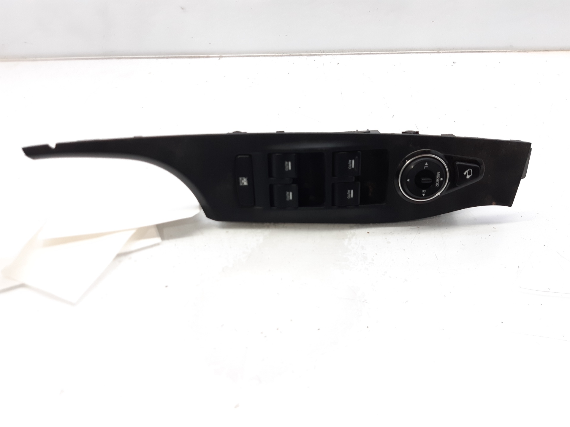 HYUNDAI i40 VF (1 generation) (2011-2020) Front Left Door Window Switch 935703Z000 24023050