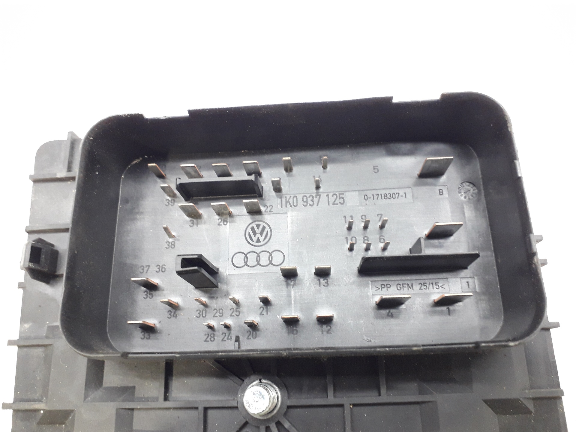 SEAT Toledo 3 generation (2004-2010) Fuse Box 1K0937125 20992292