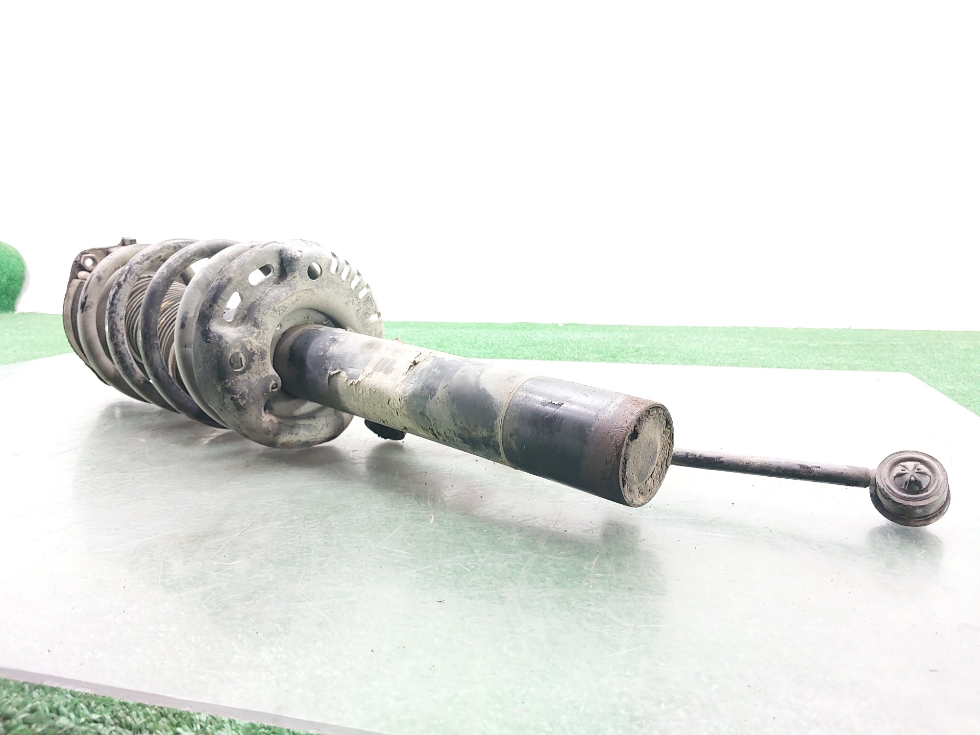 SEAT Toledo 3 generation (2004-2010) Front Right Shock Absorber 1T0413031EJ 21708583