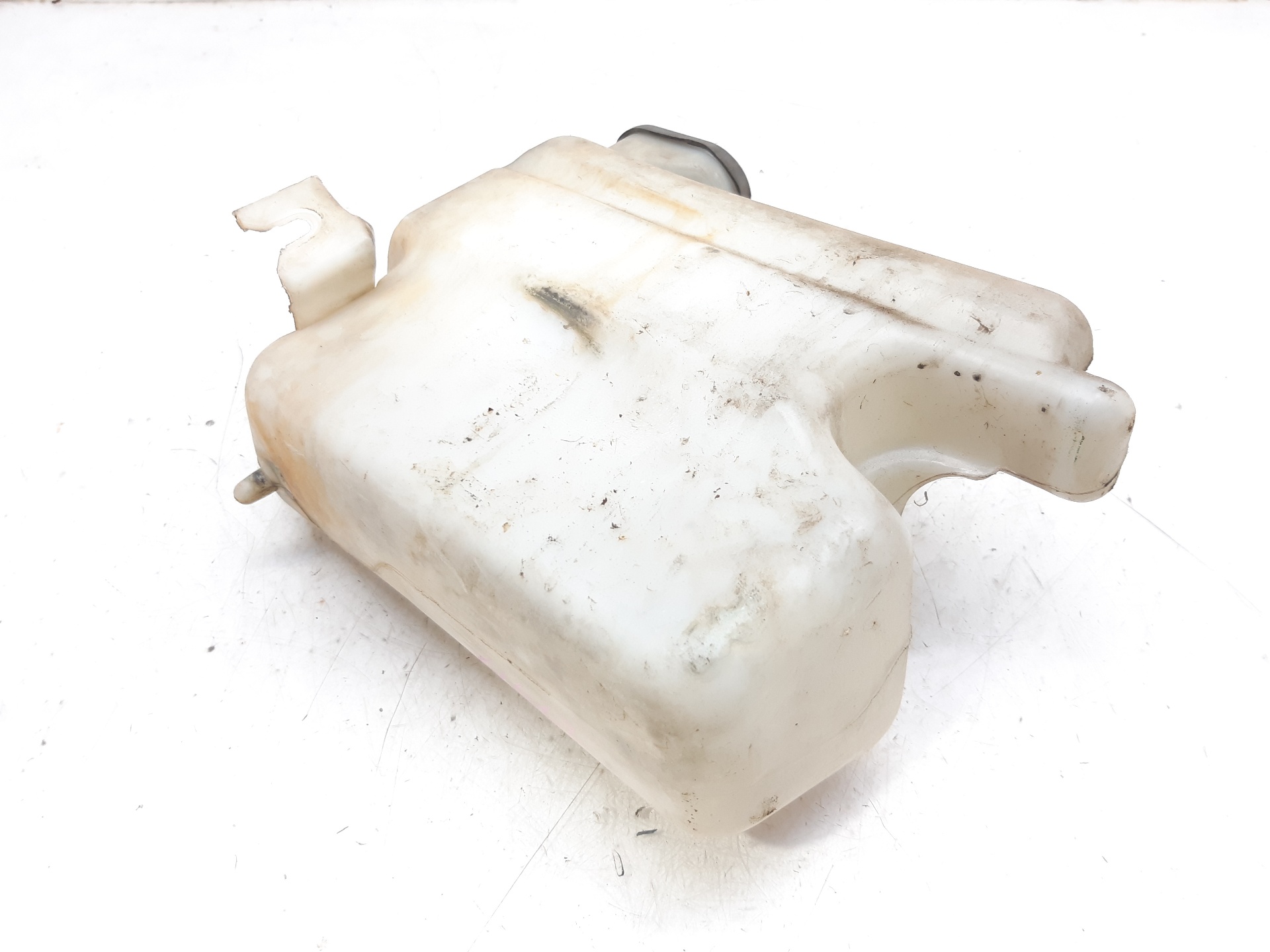 RENAULT Twingo 1 generation (1993-2007) Vindusspylertank 7700817588G 24051704