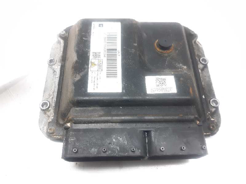 OPEL Astra J (2009-2020) Moottorin ohjausyksikkö ECU 55575315 18443552