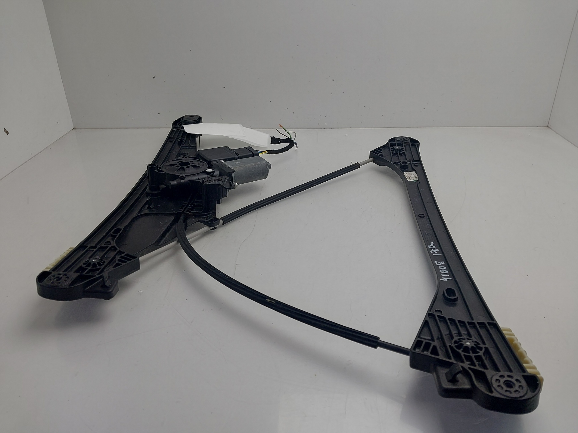 Alzacristalli anteriore sinistro YH01 9829482380 de Citroen C5 aircross 2018-0 131 CV con 131516 km - pieza usada