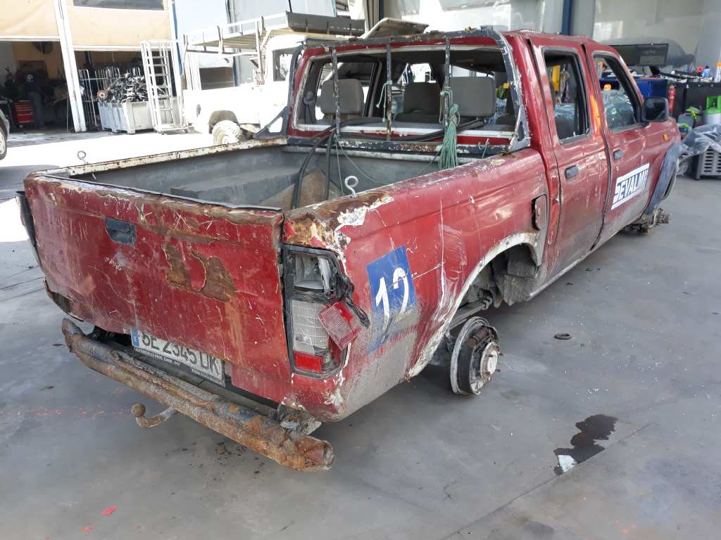 NISSAN Замок задней правой двери 825025P01A 18414602