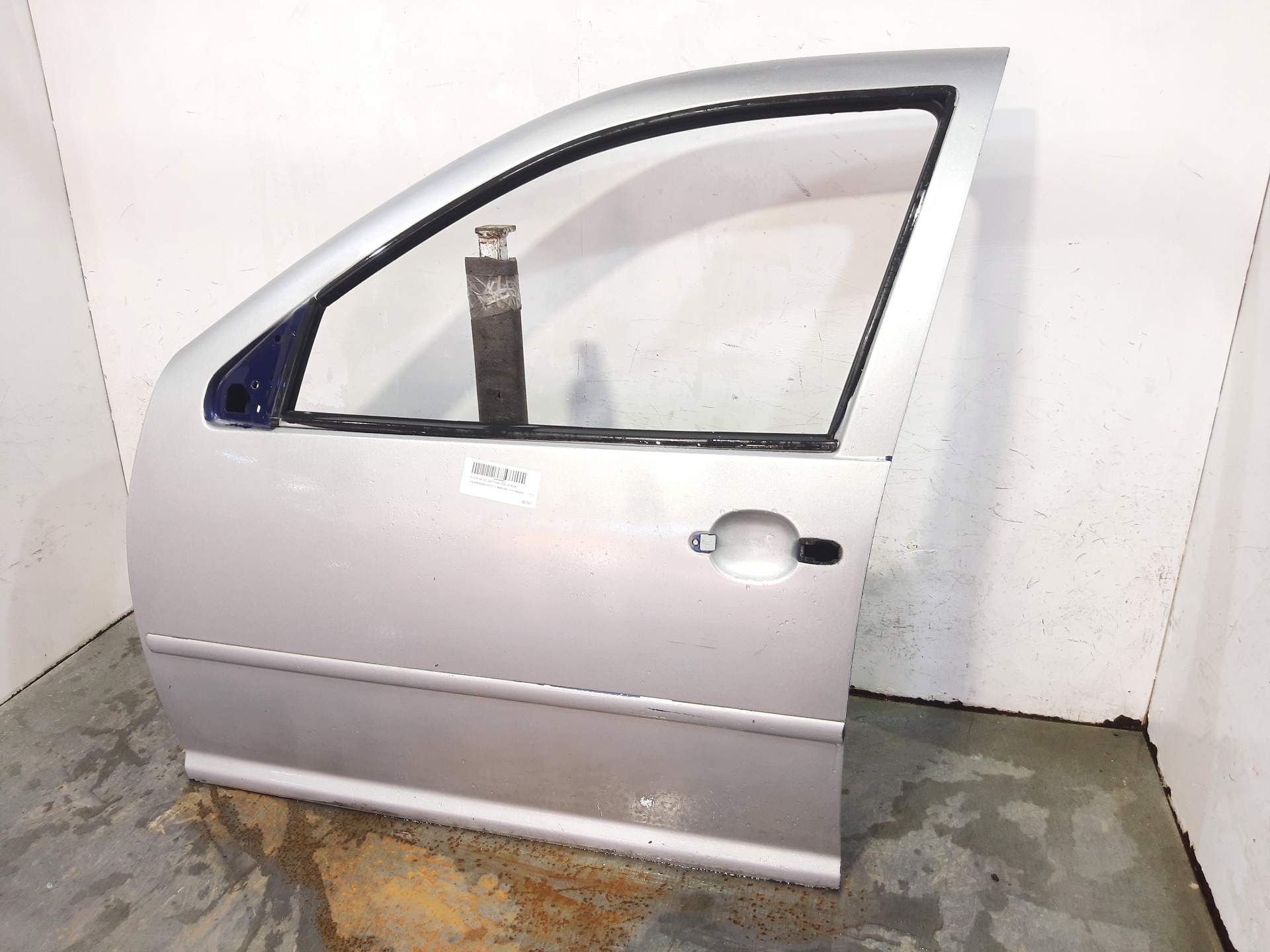 VOLKSWAGEN Golf 4 generation (1997-2006) Front Left Door 1J4831055H 24550096