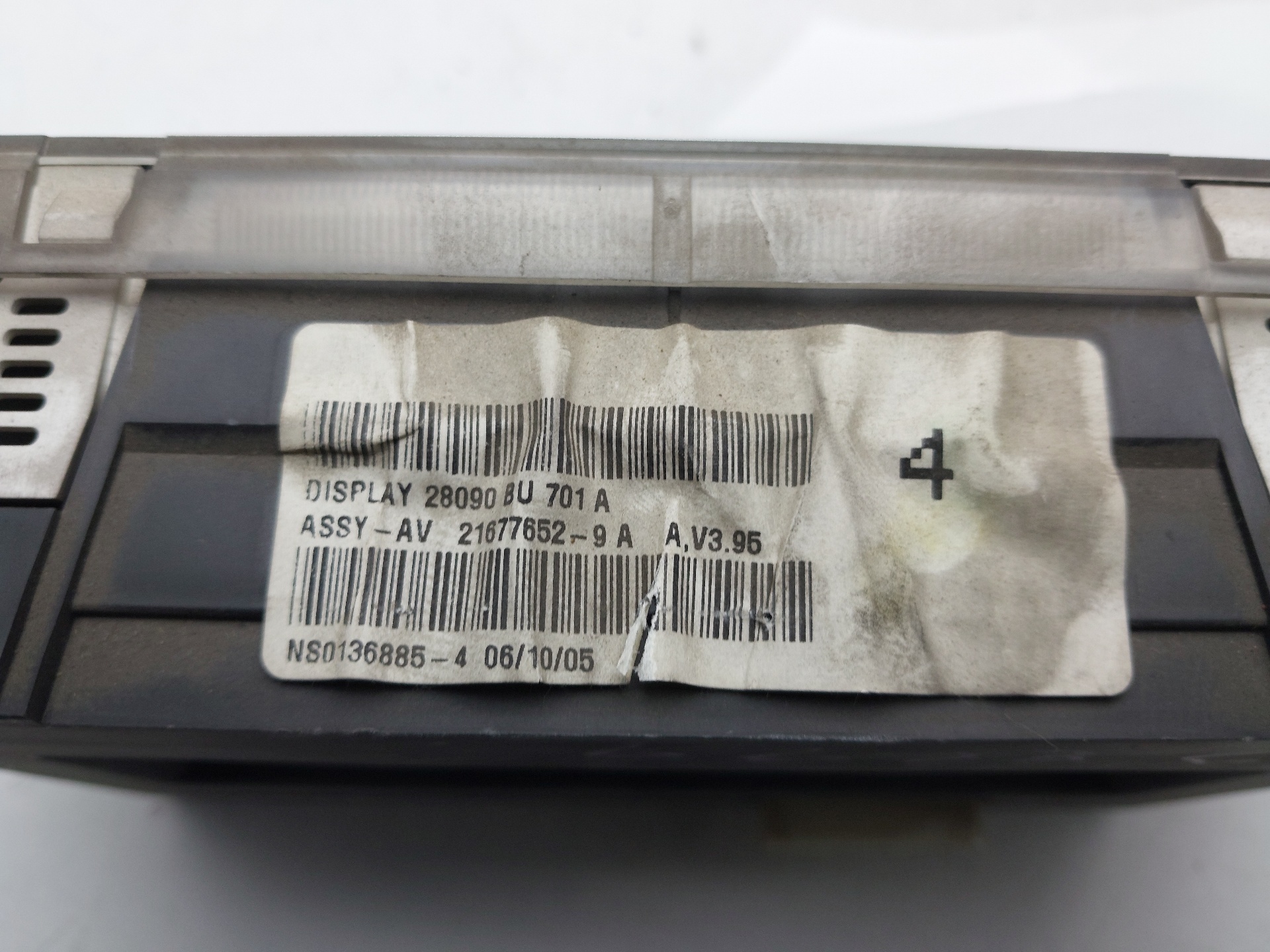 Pantalla multifunción K9K722 21677652 de Nissan Almera ii hatchback (n16) 2000-2003 82 CV - pieza usada