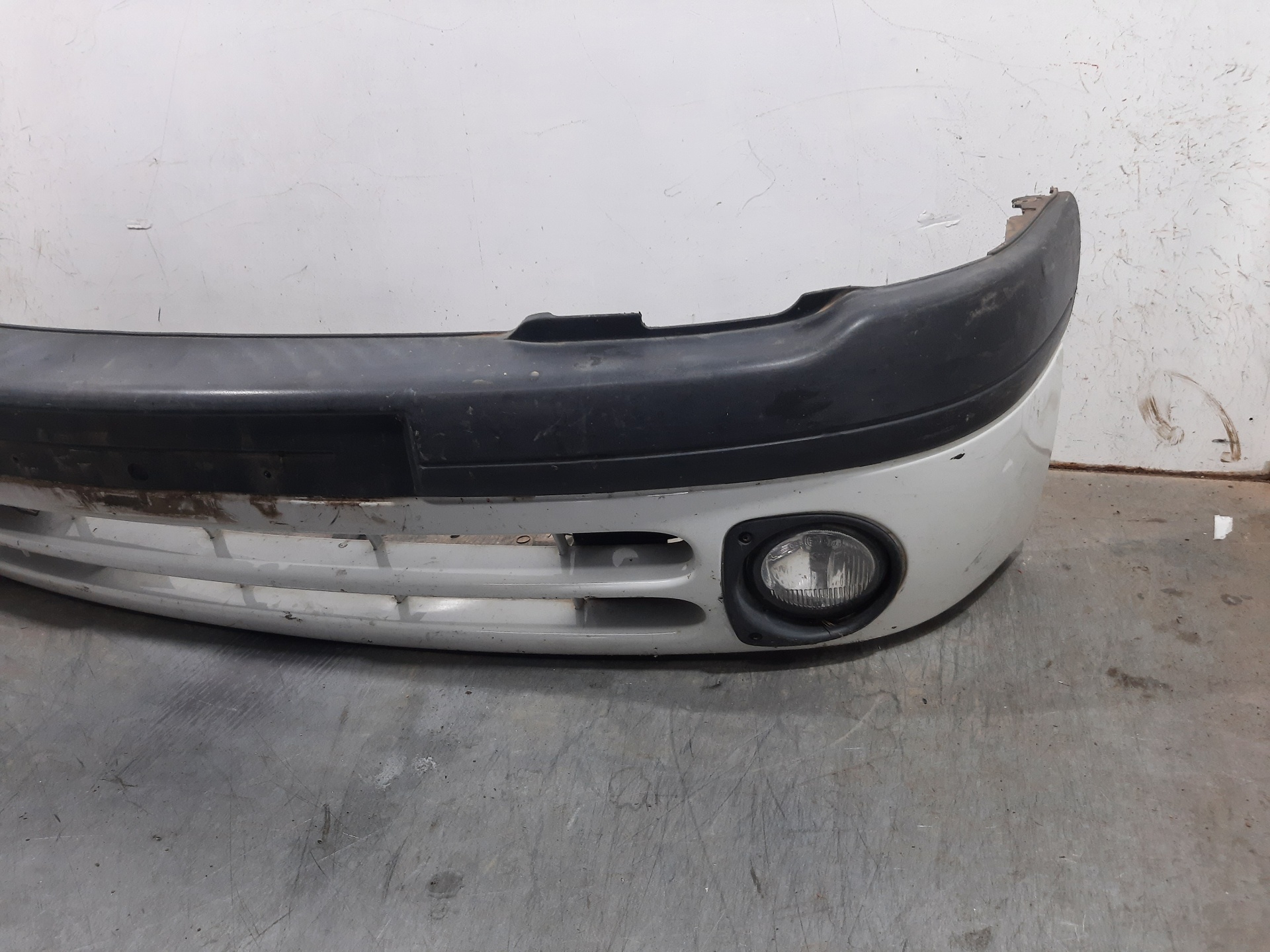 VAUXHALL Clio 3 generation (2005-2012) Priekšējais bamperis 7700846872 24044683