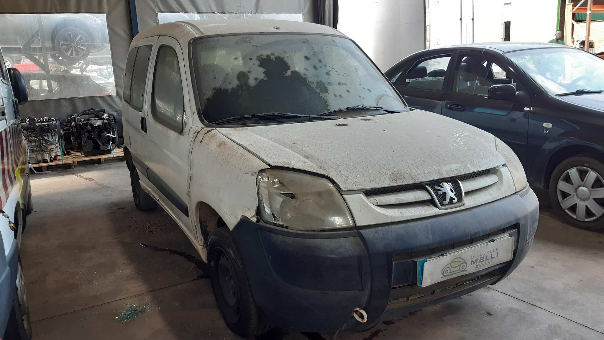 PEUGEOT Partner 1 generation (1996-2012) Mâner de deschidere interioară dreapta spate 96593439 20197267