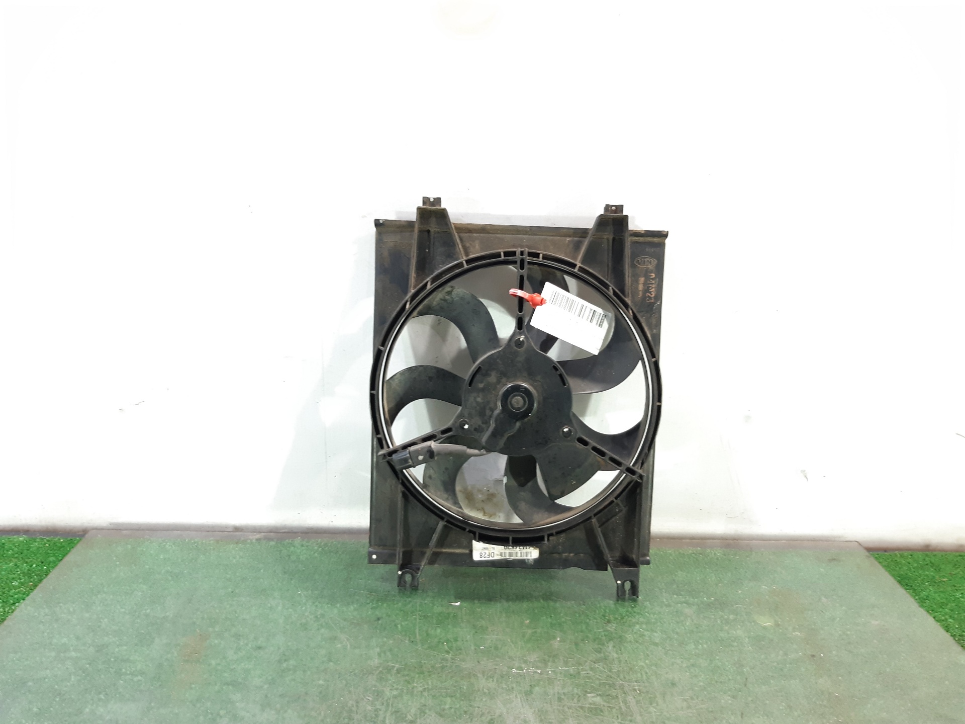 KIA Cerato 1 generation (2004-2009) Difūzoriaus ventiliatorius 253802FXXX 22446072