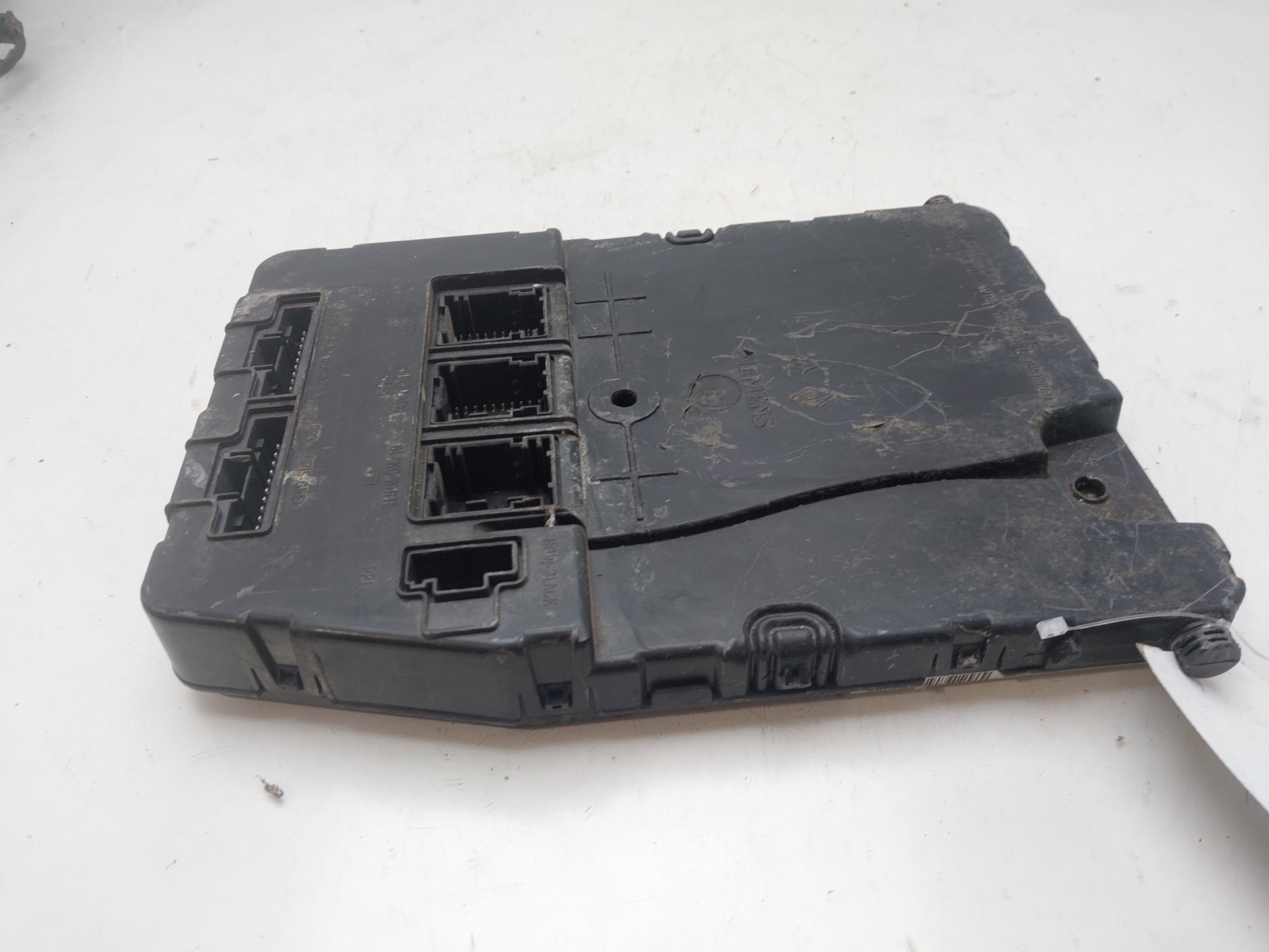 RENAULT Scenic 2 generation (2003-2010) Fuse Box 8200306434 23355519