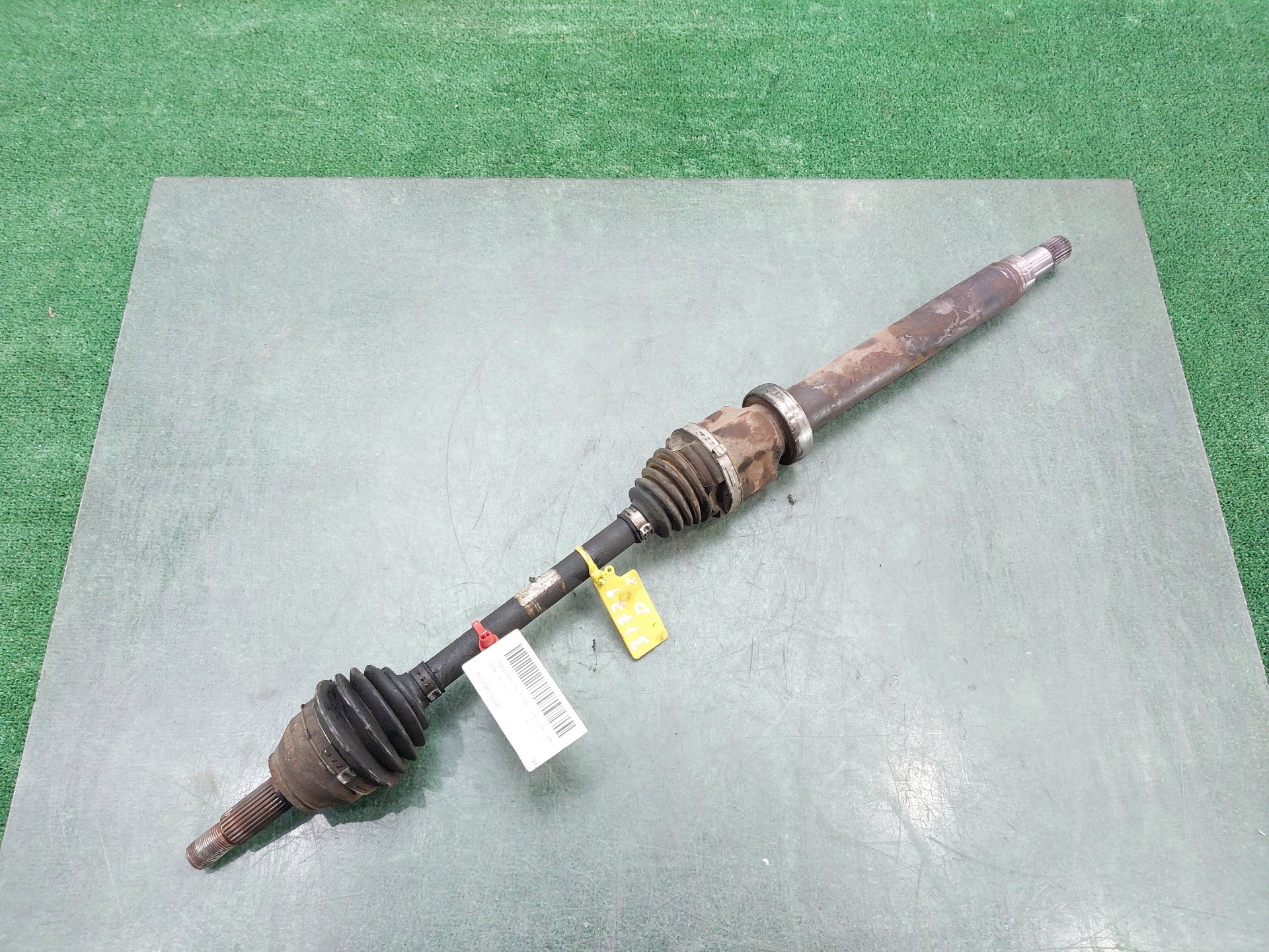 FORD Fiesta 5 generation (2001-2010) Front Right Driveshaft 8V513B436CD 20596244