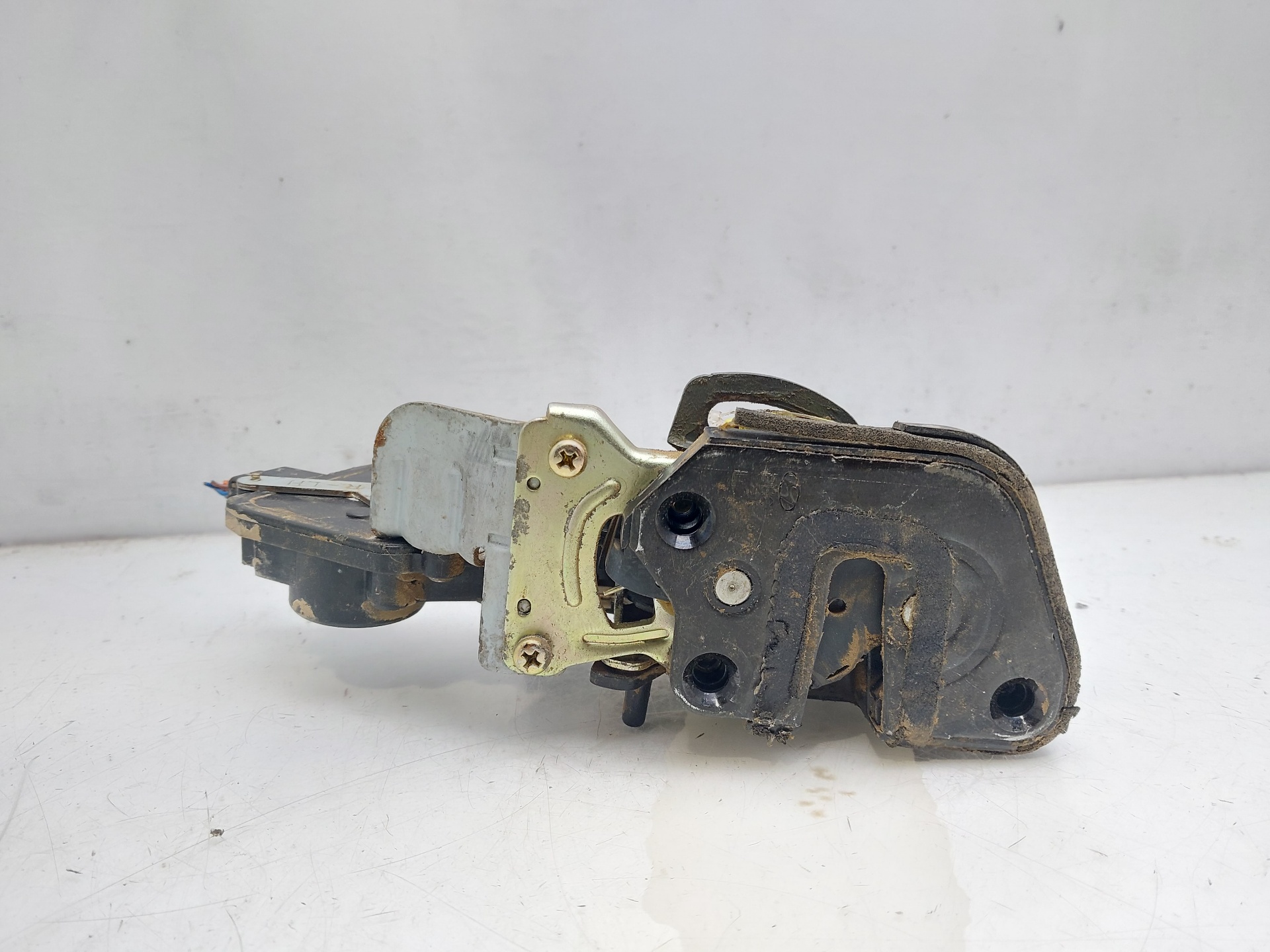 MERCEDES-BENZ Santa Fe SM (2000-2013) Rear Left Door Lock 8141026000 22622720