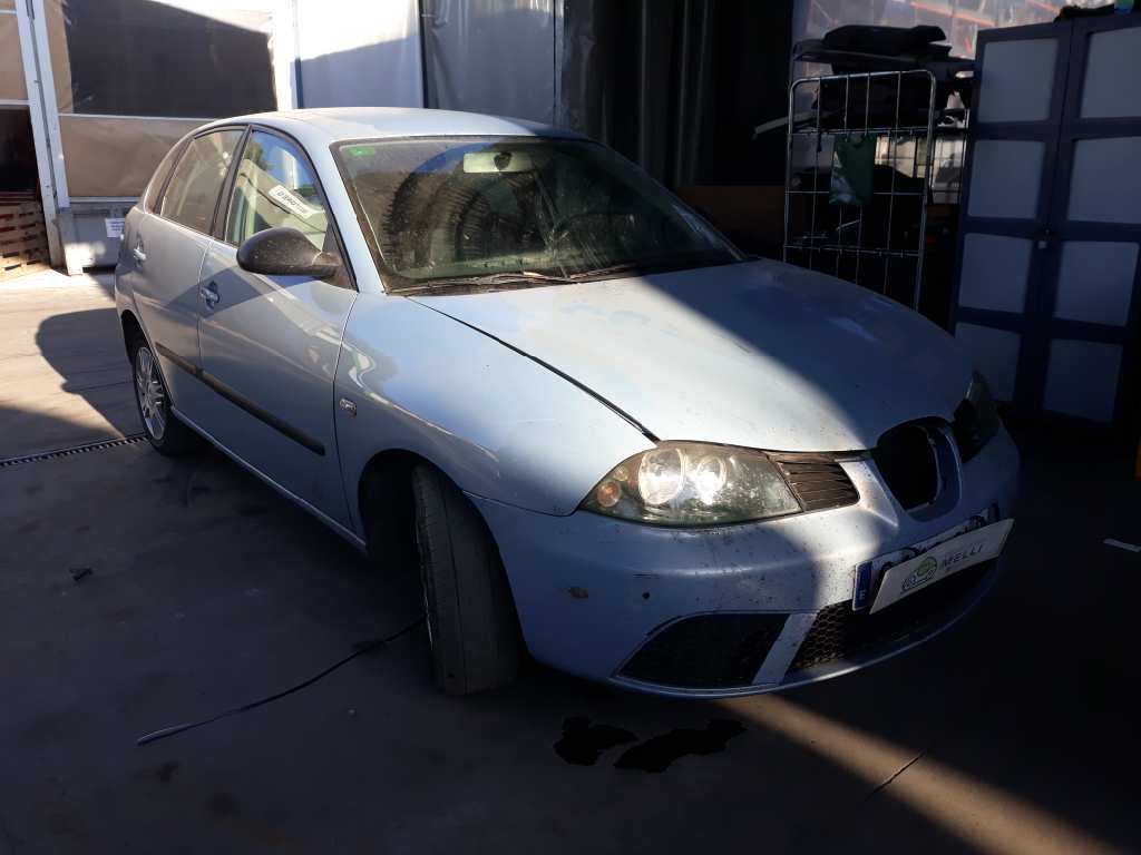 SEAT Ibiza 3 generation (2002-2008) Priekšējā labā apakšējā svira/ričags 6Q0407151L 24883894