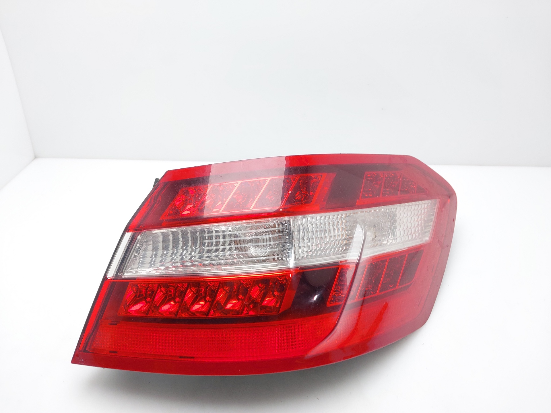 MERCEDES-BENZ E-Class W212/S212/C207/A207 (2009-2016) Rear Right Taillight Lamp A2129066701 23773071