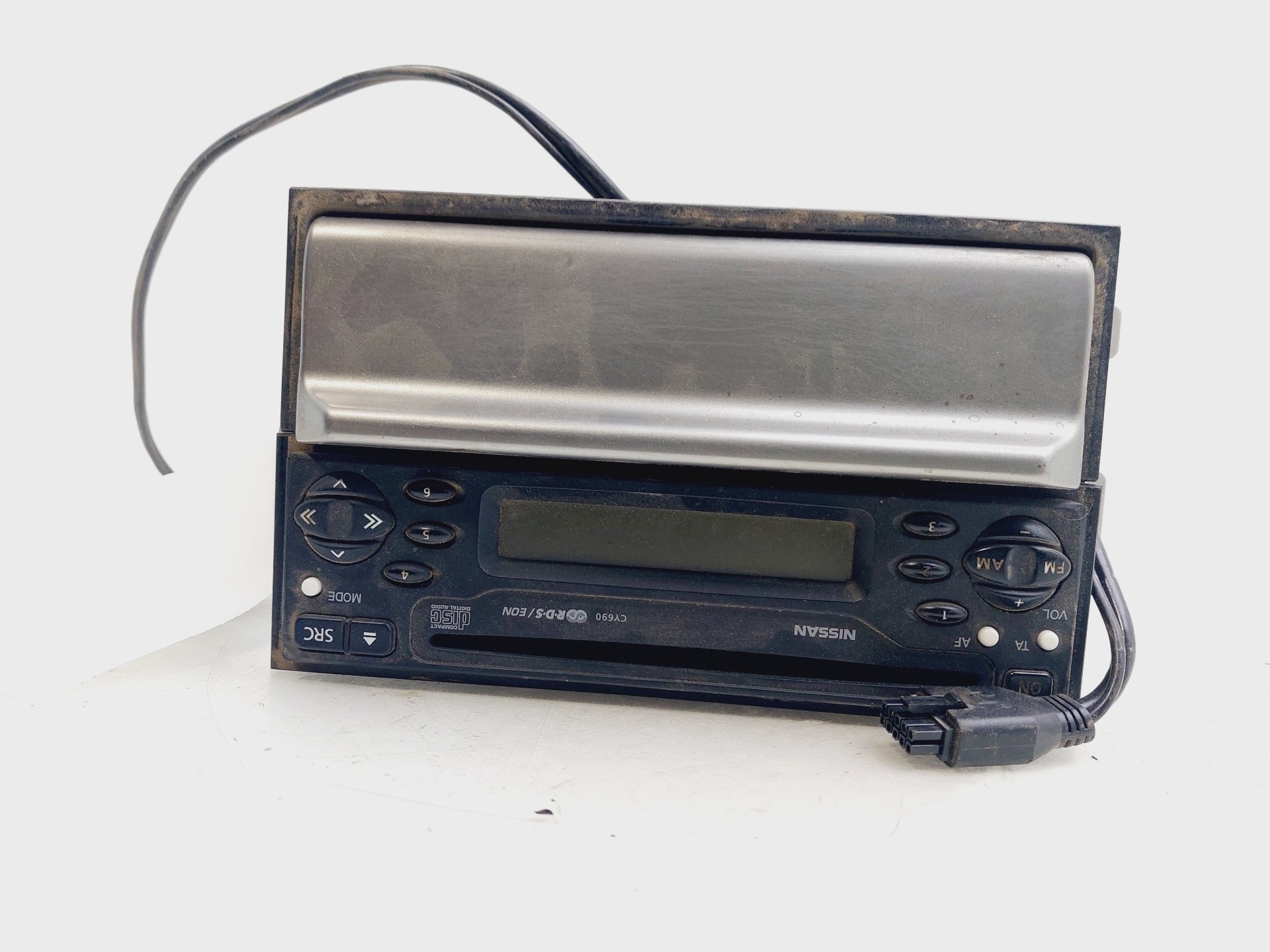 NISSAN X-Trail T30 (2001-2007) Muzikos grotuvas be navigacijos 28185E9300 25621646