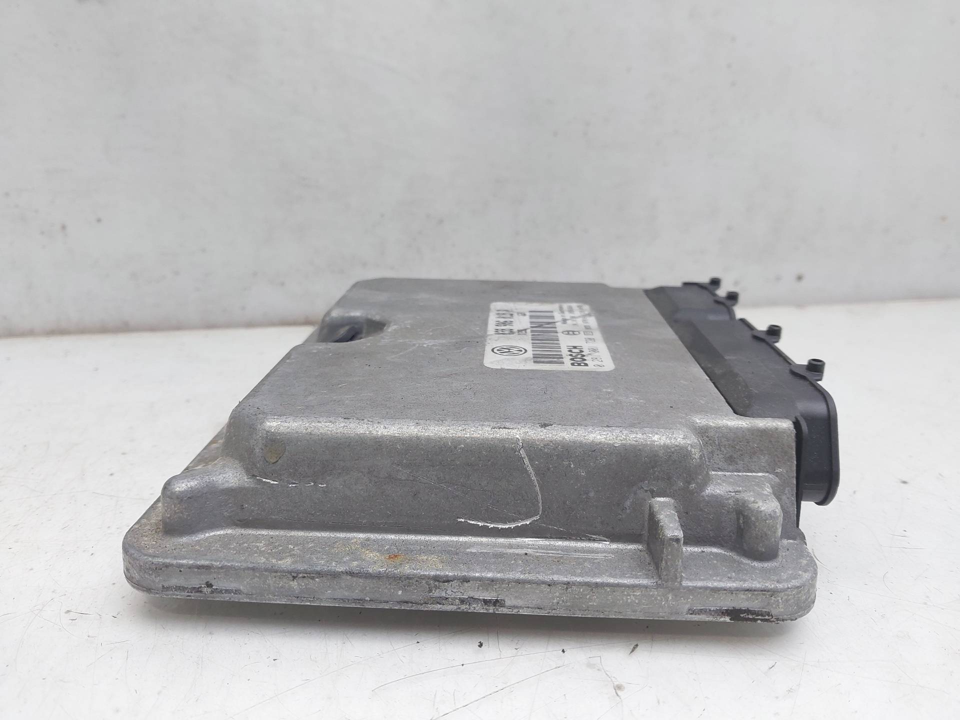 VOLKSWAGEN Passat B5 (1996-2005) Engine Control Unit ECU 038906018P 22631414