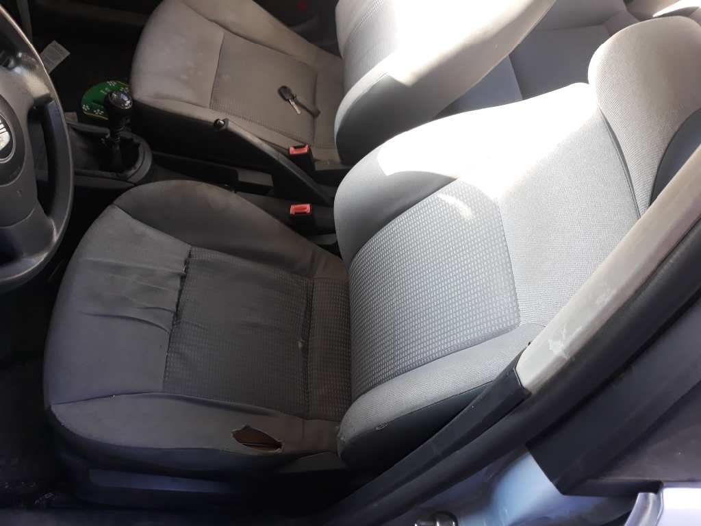 SEAT Cordoba 2 generation (1999-2009) Priekšējo kreiso durvju logu pacēlājs 6L4837461 18404037