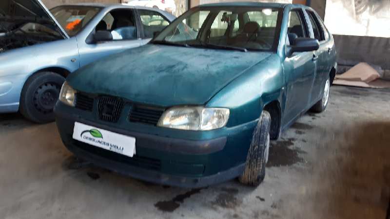 SEAT Ibiza 2 generation (1993-2002) Главина на предно дясно колело 1H0407256B 18618067