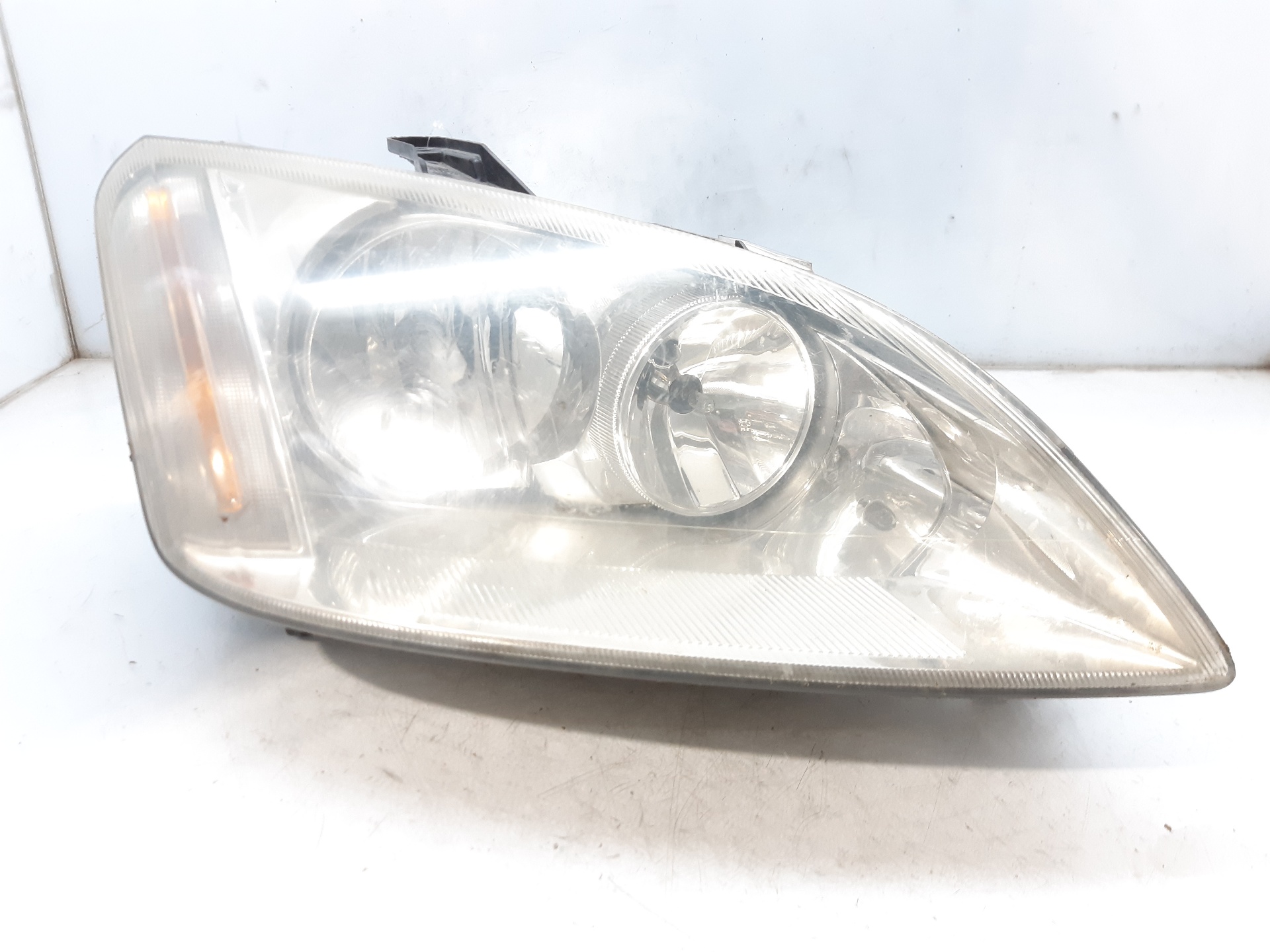 FORD C-Max 1 generation (2003-2010) Front Right Headlight 3M5113100AA 18767628