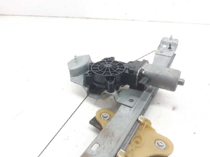 RENAULT Clio 3 generation (2005-2012) Front Right Door Window Regulator 807205569R 18566201