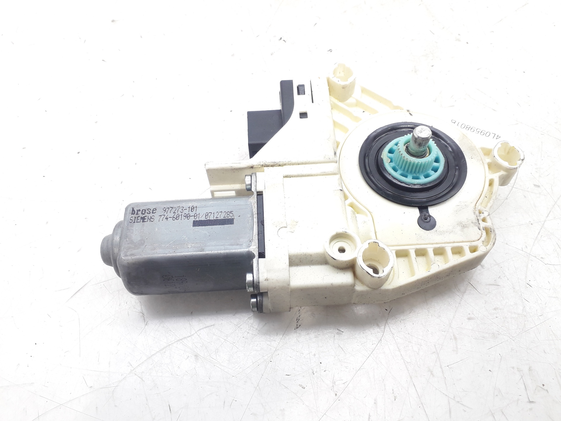 DODGE Q7 4L (2005-2015) Rear Left Door Window Control Motor 4L0959801B 20789150