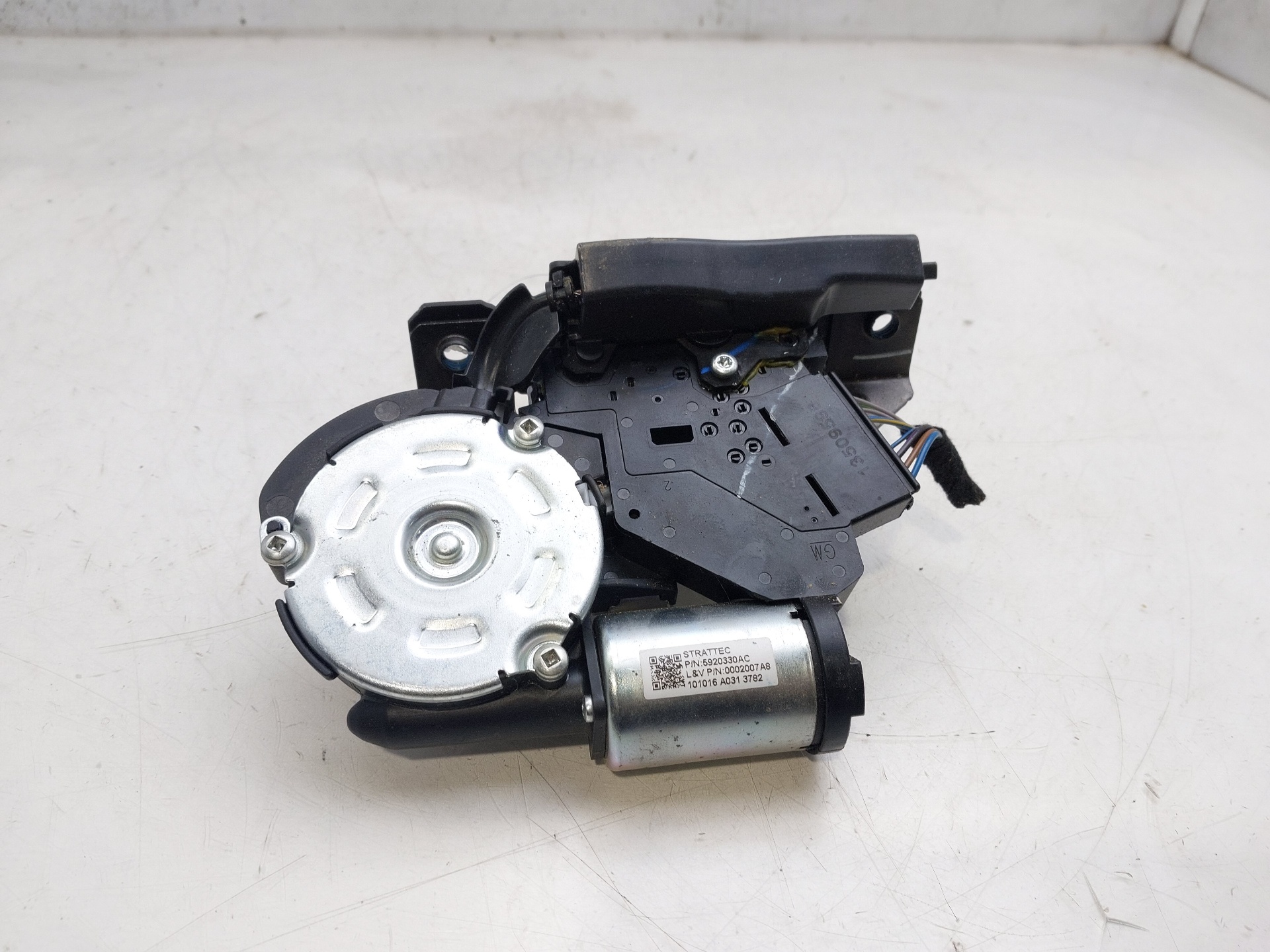 OPEL Astra K (2015-2021) Bakluckans bagagerumslås 13509598 25807535