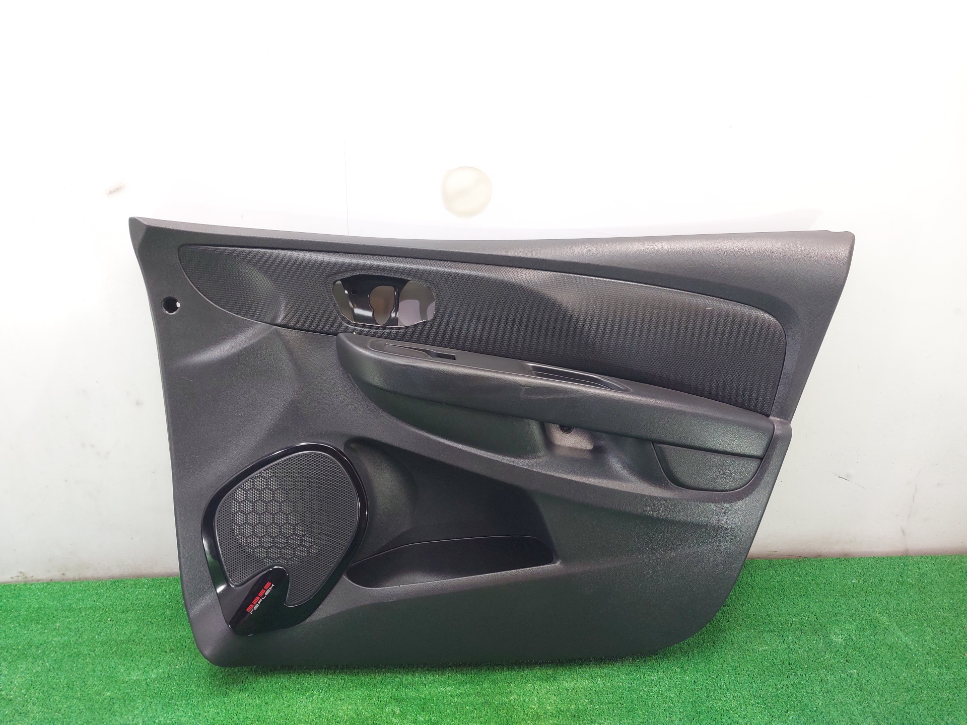 RENAULT Clio 4 generation (2012-2020) Front Right Door Panel 809005326R, 83.952KMS, 5PUERTAS 21206568