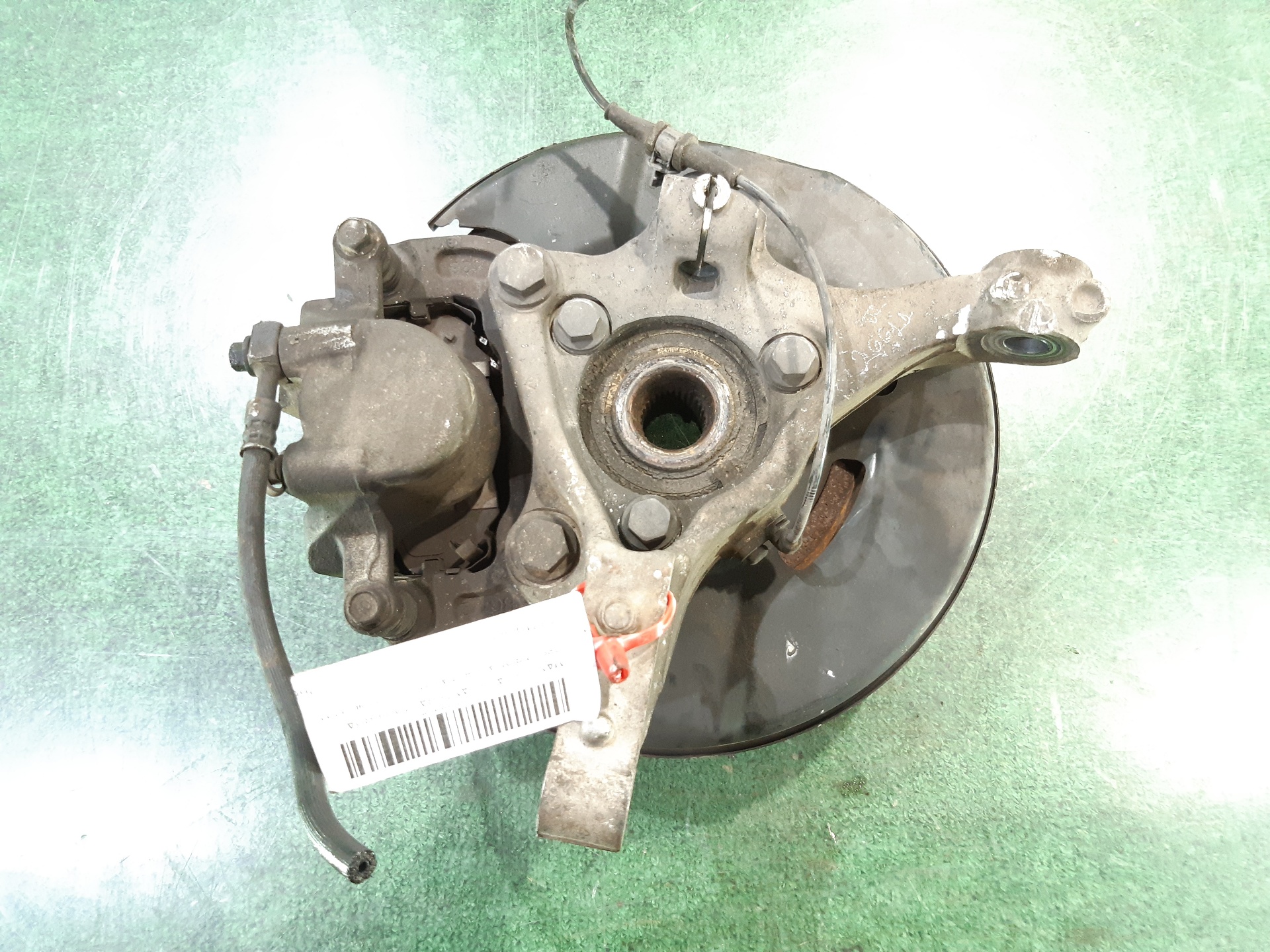 OPEL Insignia A (2008-2016) Front Left Wheel Hub 13219080 18777296