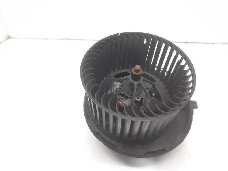 SEAT Leon 2 generation (2005-2012) Sildītāja ventilators 1K2819015A 24105799