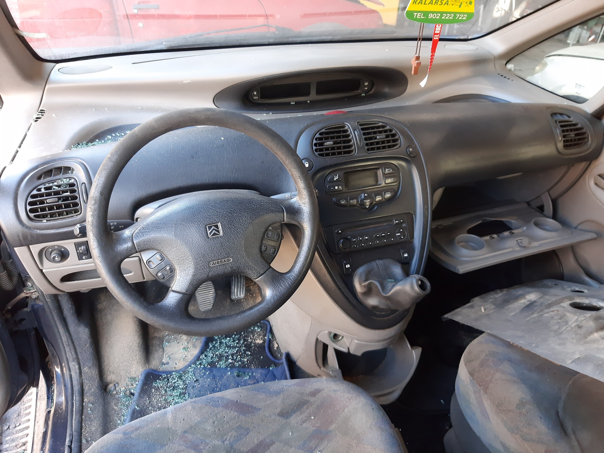 CITROËN Xsara Picasso 1 generation (1999-2010) Предна дясна врата 9004L5 22484829