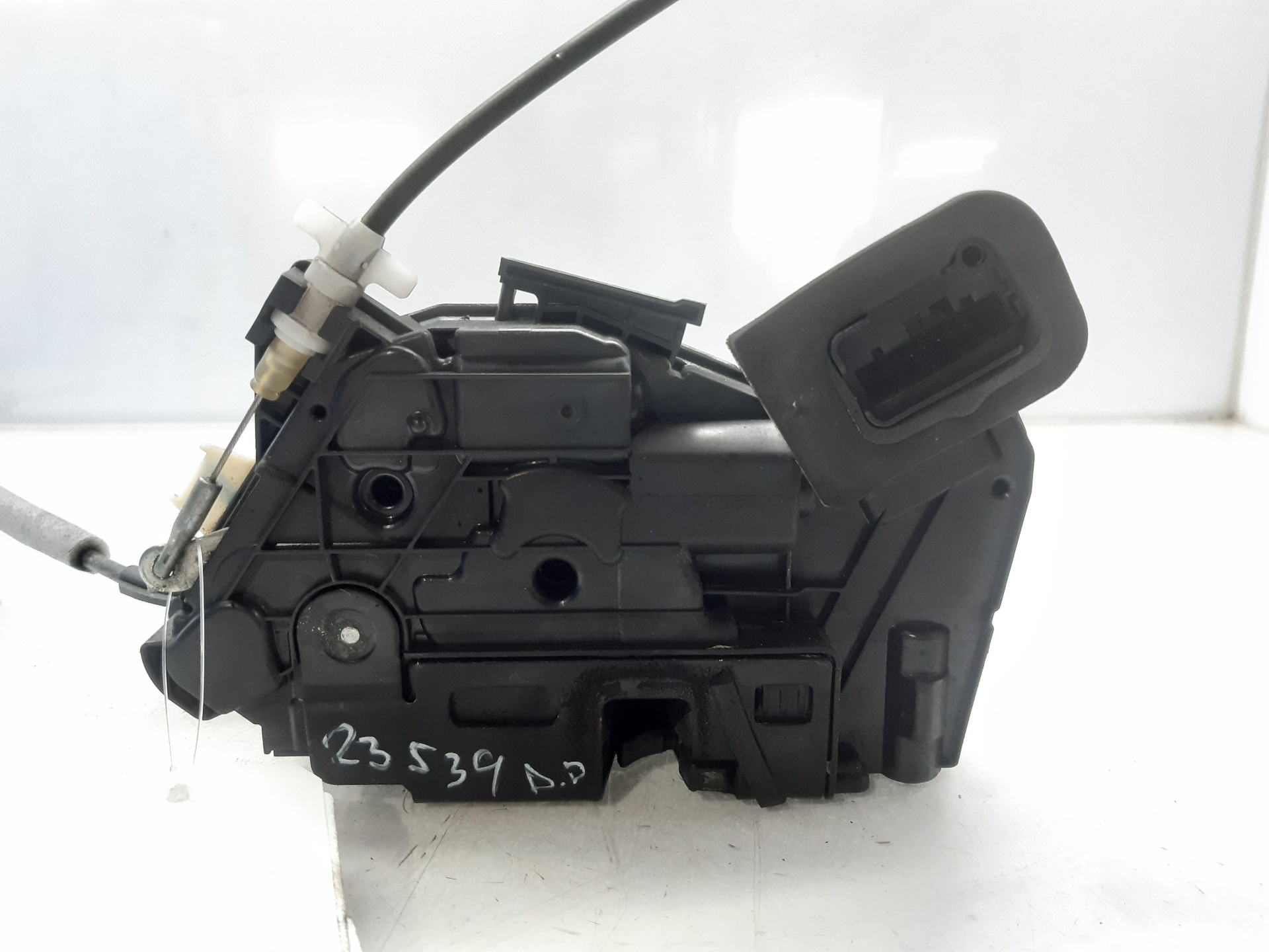 VOLKSWAGEN Jetta 6 generation (2010-2018) Front Right Door Lock 5K1837016E 18654008