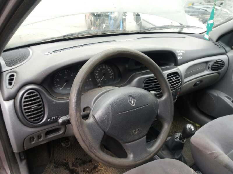 RENAULT Megane 1 generation (1995-2003) Hасос кондиционера 1135309 24082439