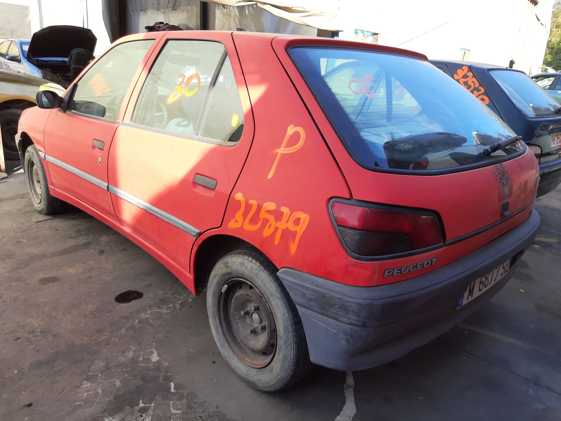 PEUGEOT 306 1 generation (1993-2002) Замок двери передний правый 9136J0 21593276