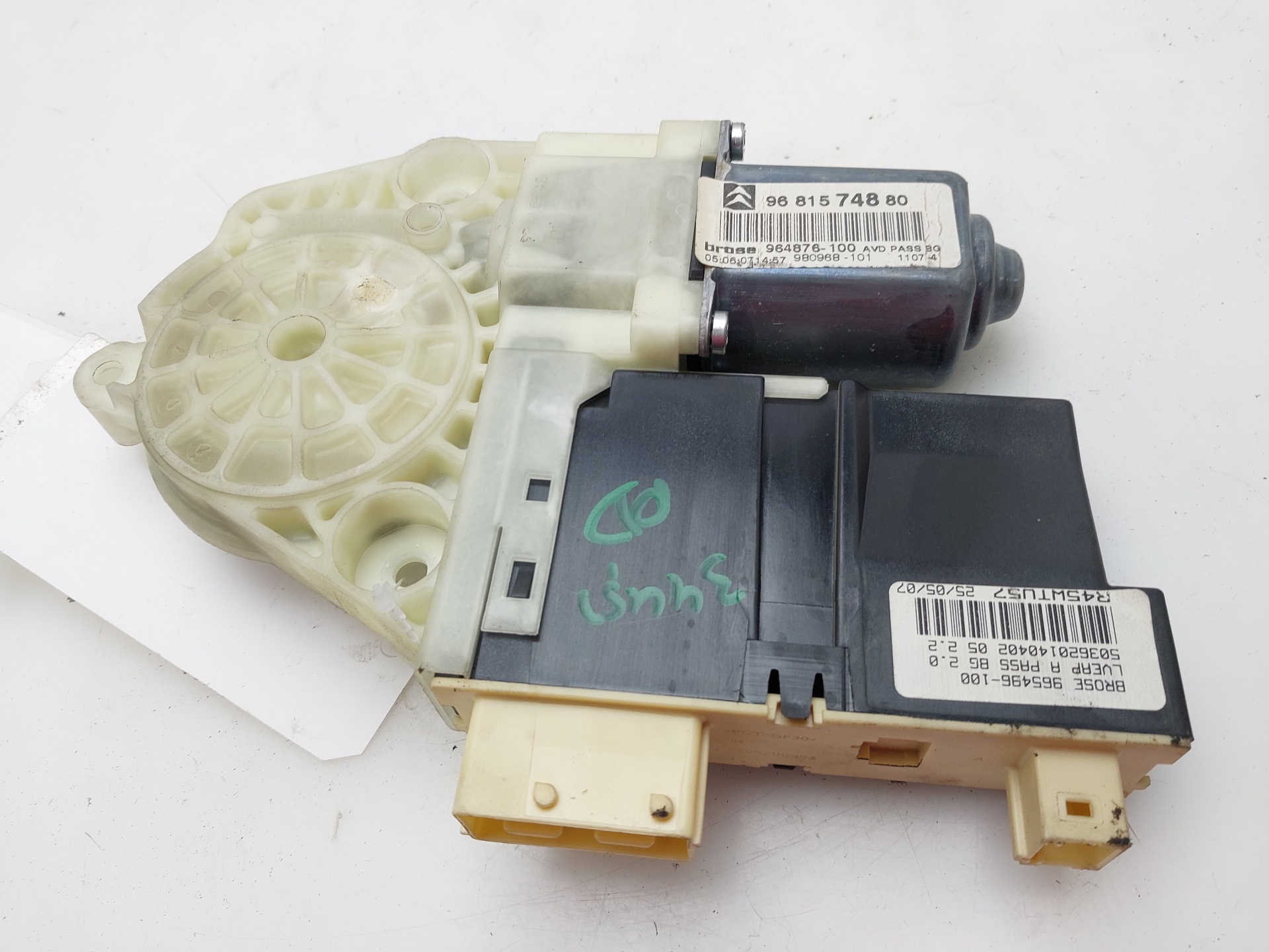 CITROËN C4 1 generation (2004-2011) Front Right Door Window Control Motor 9681574880 24833635