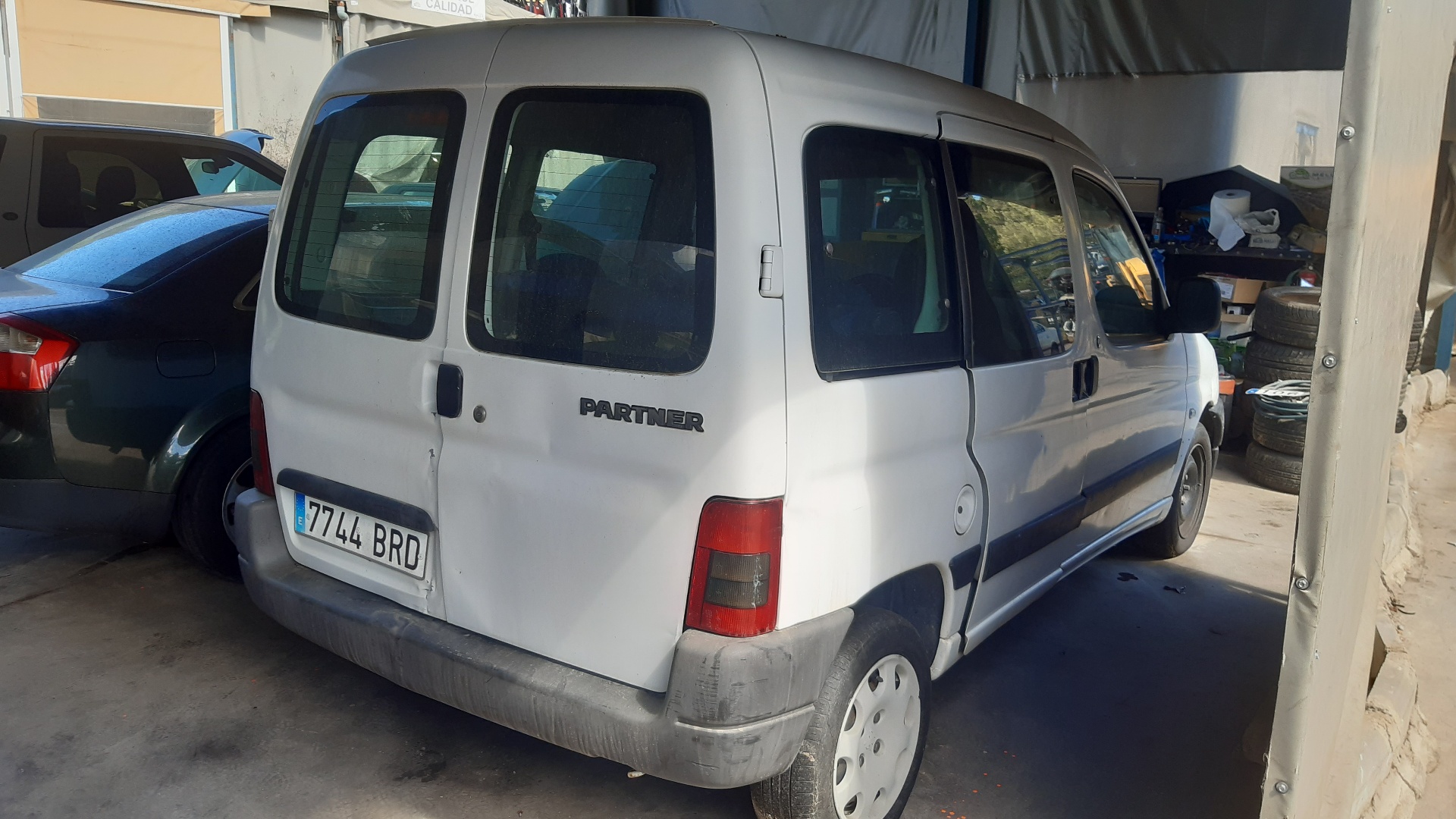 DODGE Partner 1 generation (1996-2012) Front venstre dør utvendig håndtak 9101J4 18798969