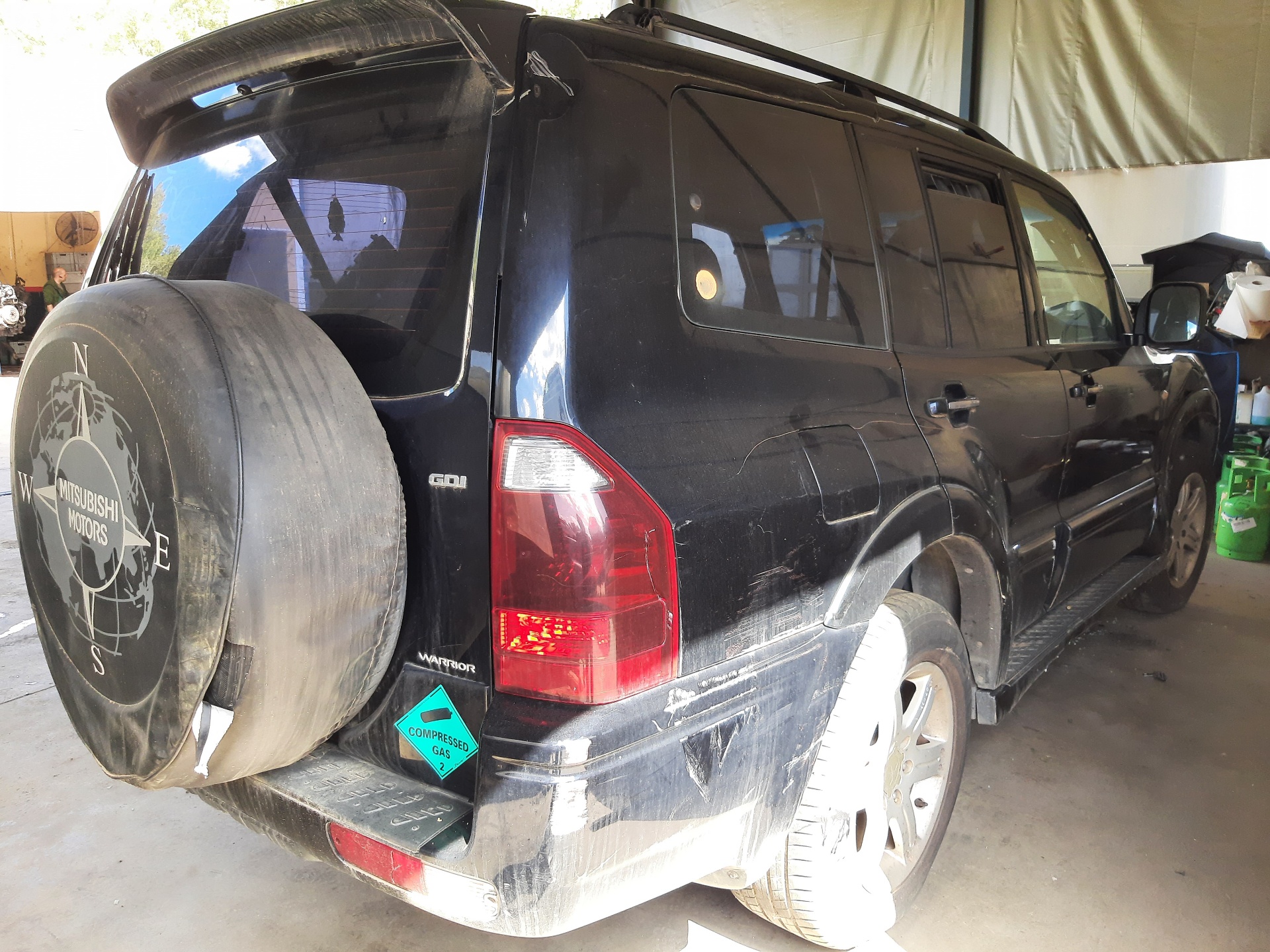 MITSUBISHI Pajero 3 generation (1999-2006) Стеклоподъемник задней правой двери MN117068 24045560