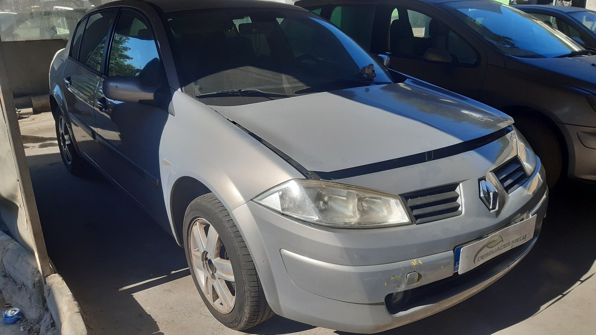 RENAULT Megane 2 generation (2002-2012) Бампер передний 620226236R 18801386