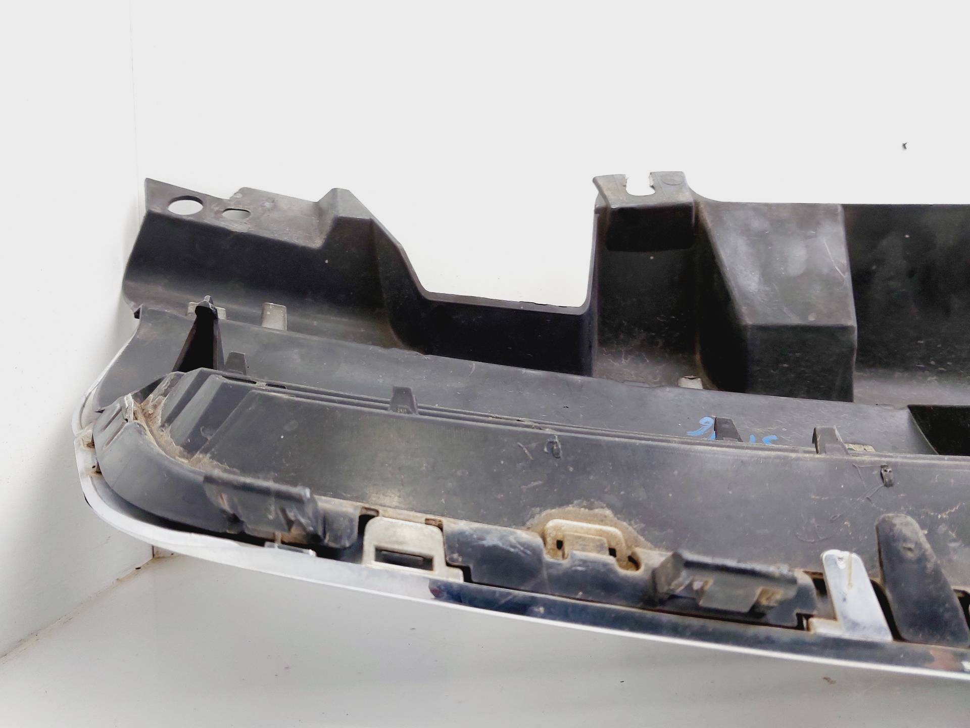 OPEL Zafira B (2005-2010) Radiátorrács 13136136 25448536