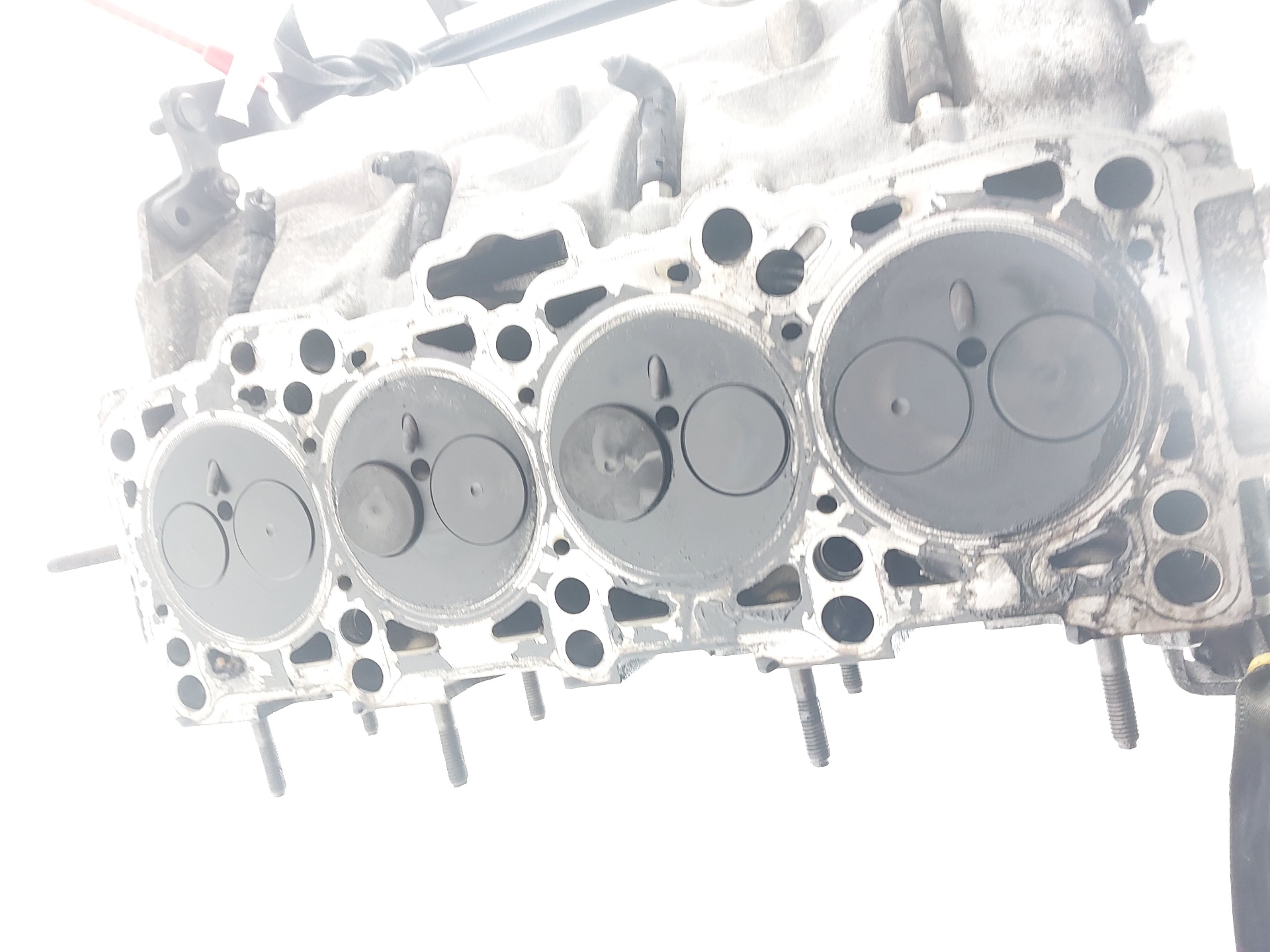 VOLKSWAGEN Passat Variant 1 generation (2010-2024) Engine Cylinder Head 038103373R 25166754