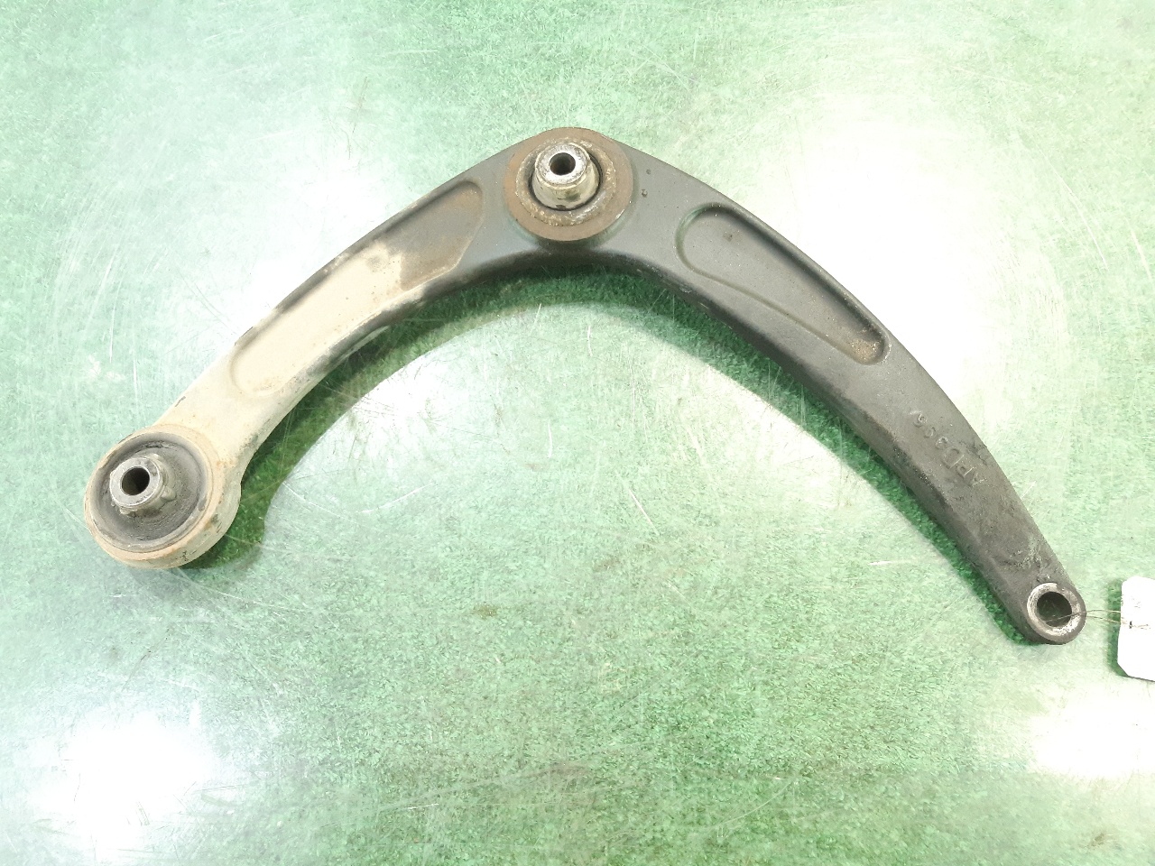 PEUGEOT 307 1 generation (2001-2008) Braț de control inferior dreapta față 1643188980 18666384