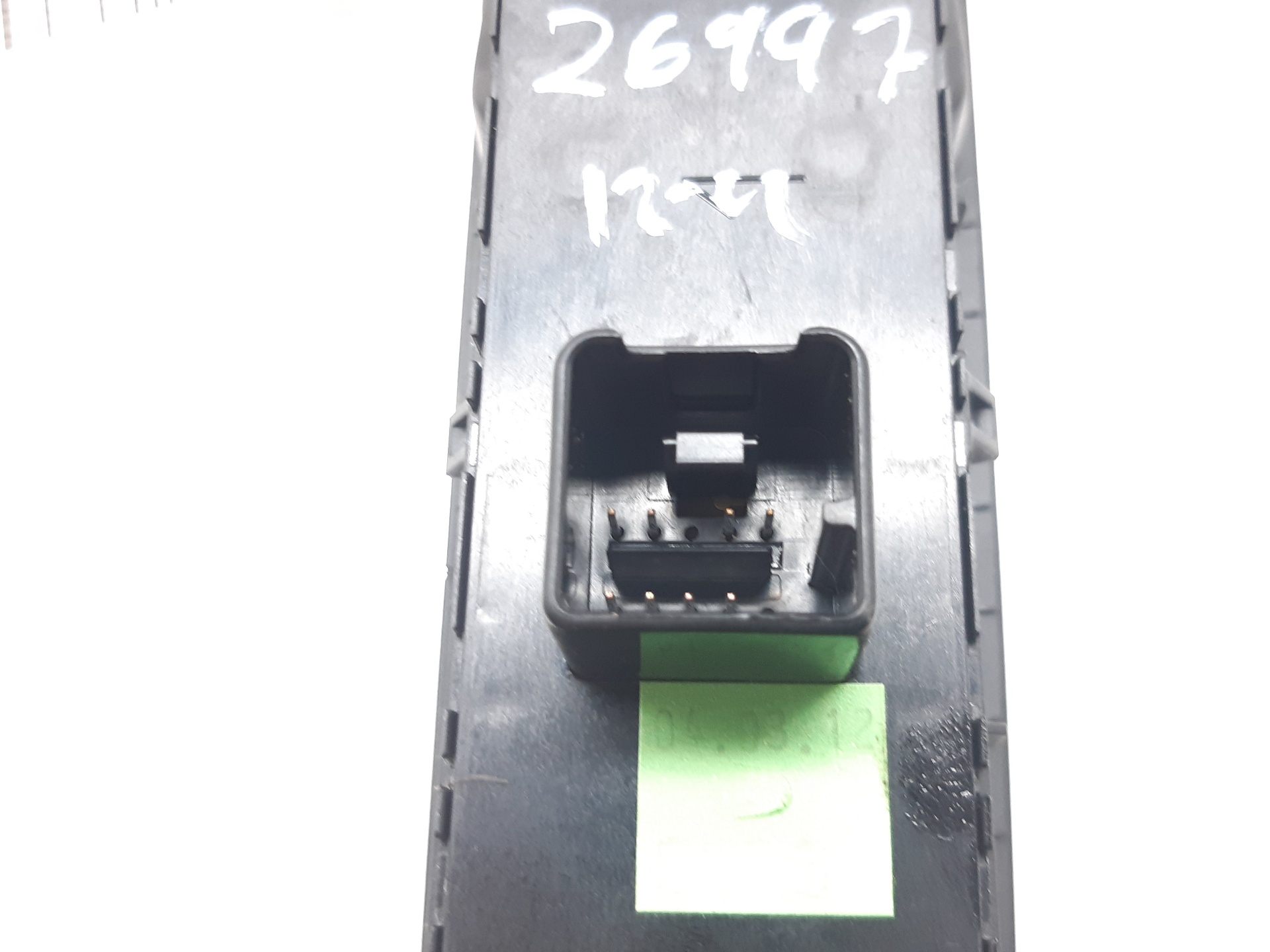 VOLKSWAGEN Passat B7 (2010-2015) Кнопка стеклоподъемника передней левой двери 3AB857857A 24045554